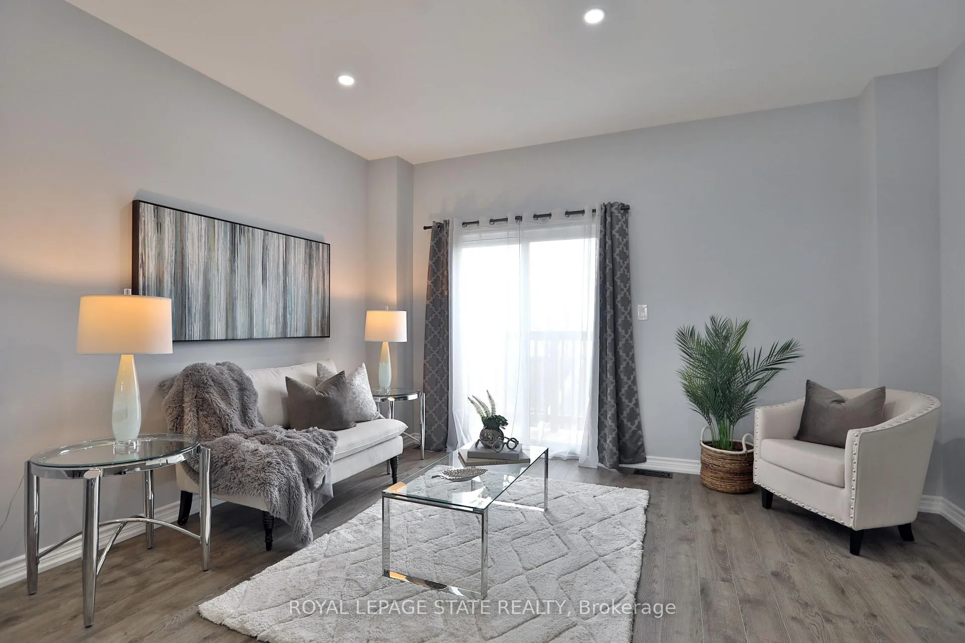 Photo 3 of 45 Edenrock Drive, Hamilton, Stoney Creek — HOMEH