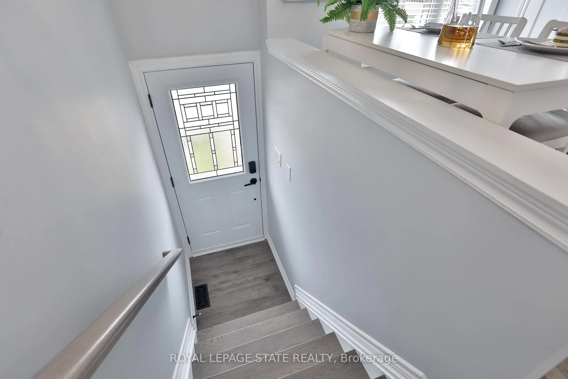 Photo 7 of 45 Edenrock Drive, Hamilton, Stoney Creek — HOMEH