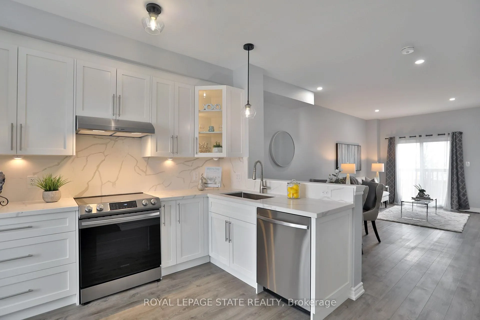 Photo 10 of 45 Edenrock Drive, Hamilton, Stoney Creek — HOMEH