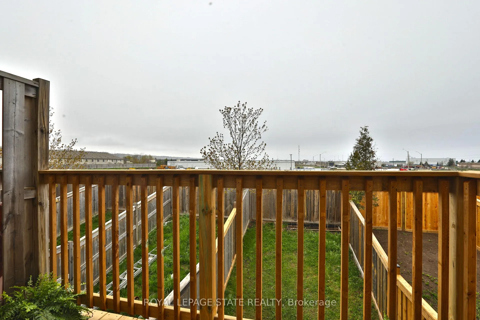 Photo 15 of 45 Edenrock Drive, Hamilton, Stoney Creek — HOMEH
