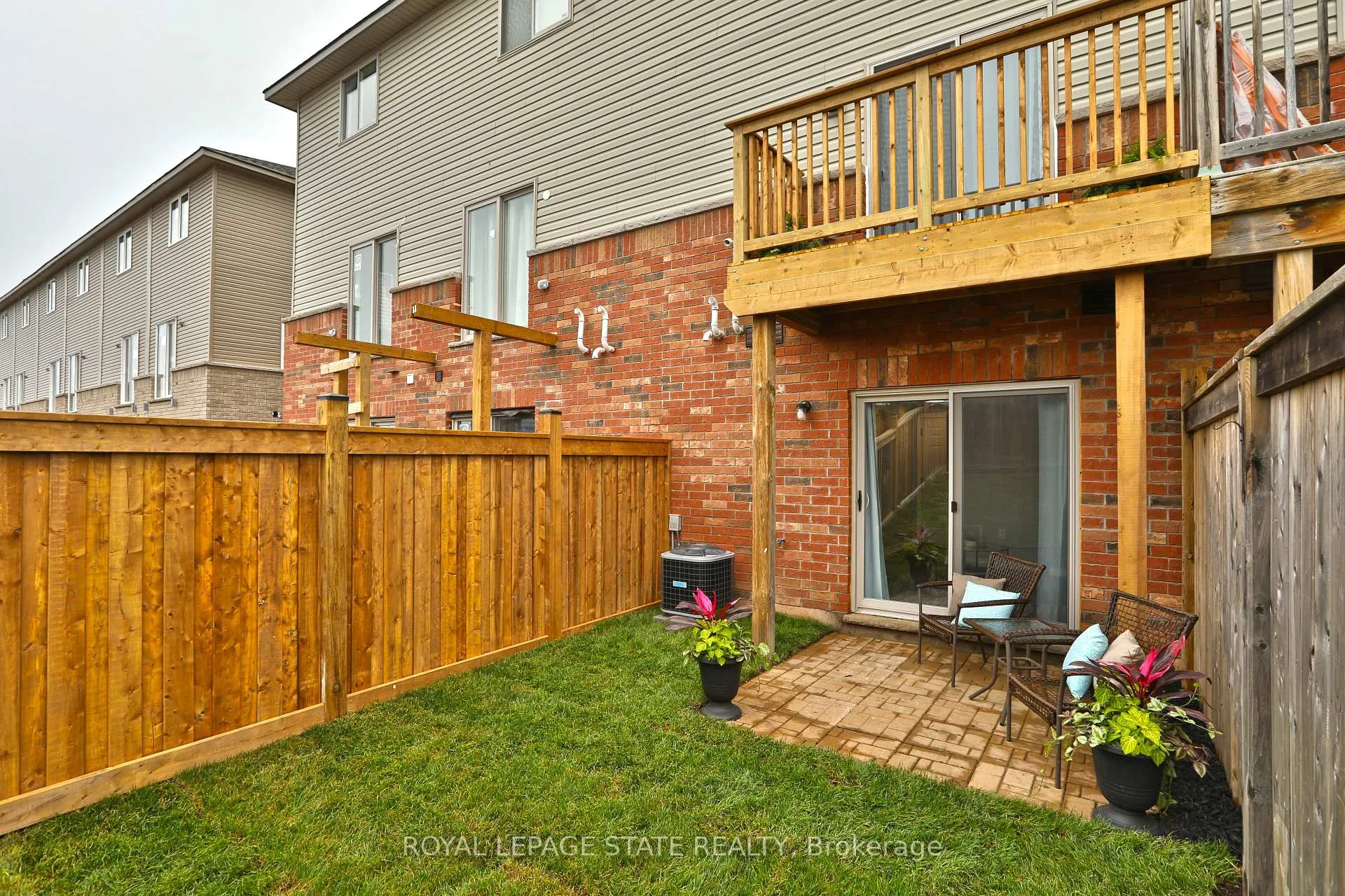 Photo 27 of 45 Edenrock Drive, Hamilton, Stoney Creek — HOMEH