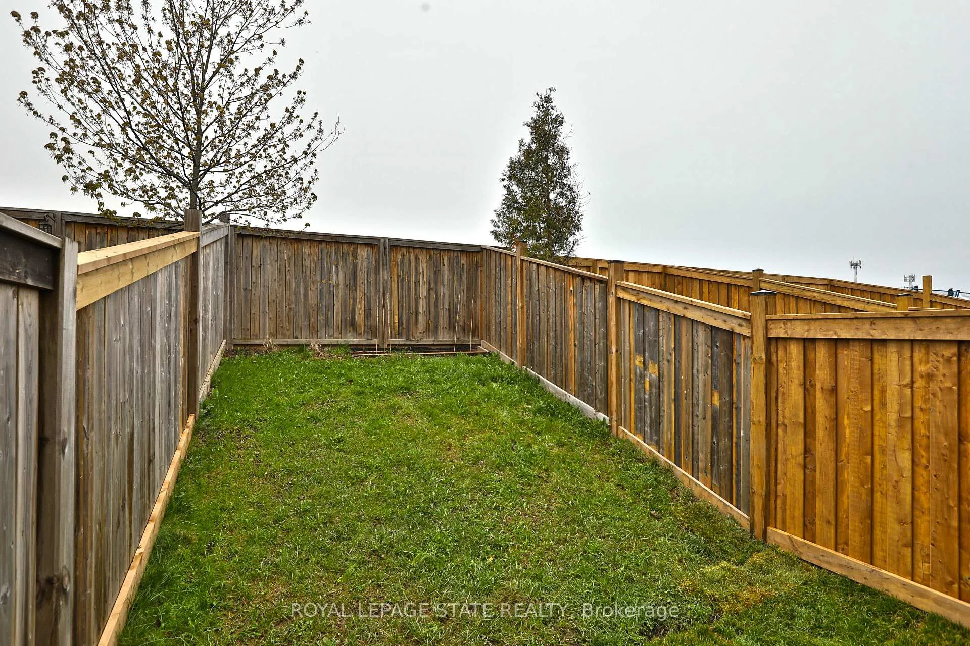 Photo 28 of 45 Edenrock Drive, Hamilton, Stoney Creek — HOMEH