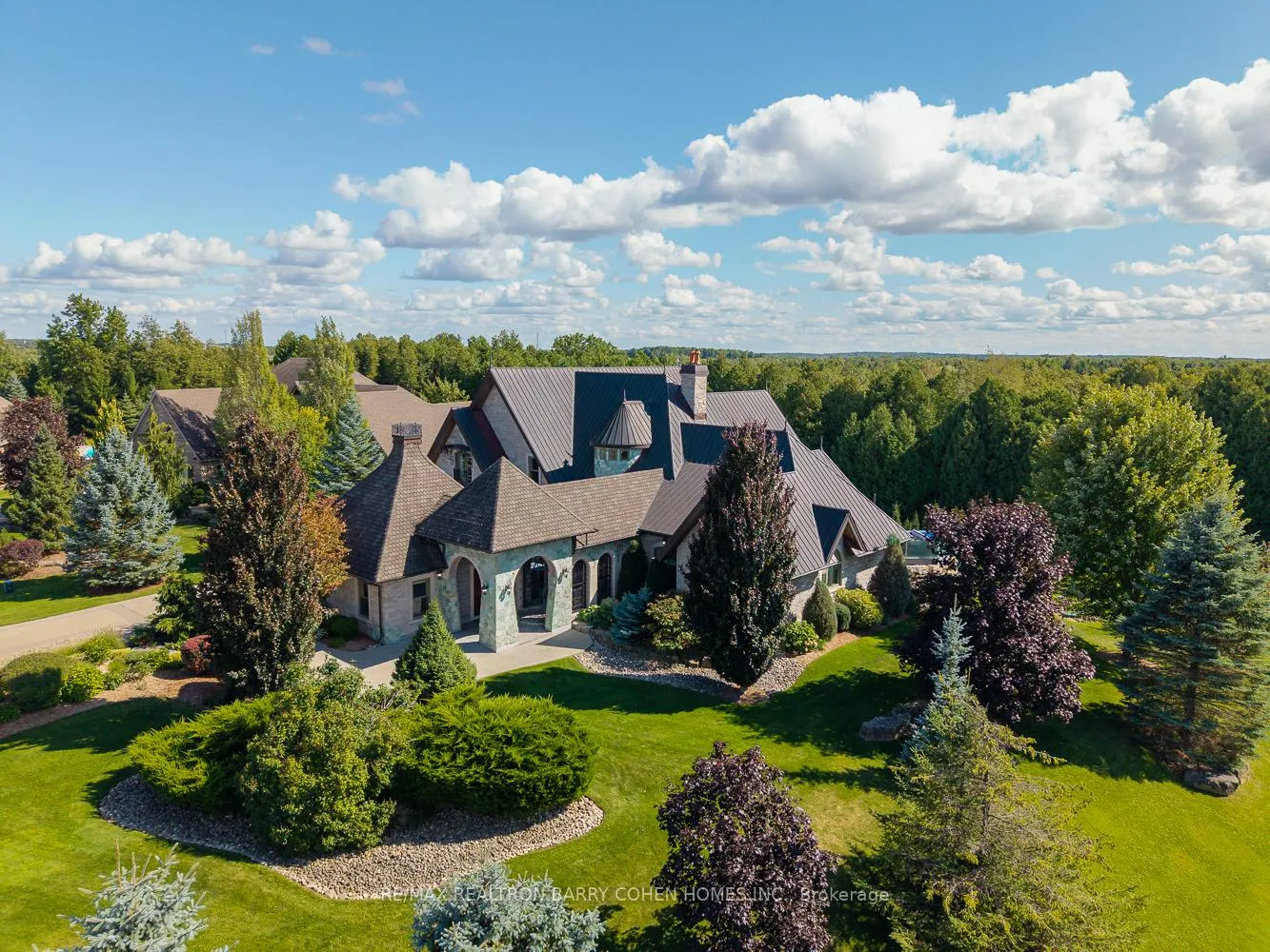 Photo 1 of 35 Daymond Drive, Puslinch, Rural Puslinch East — HOMEH