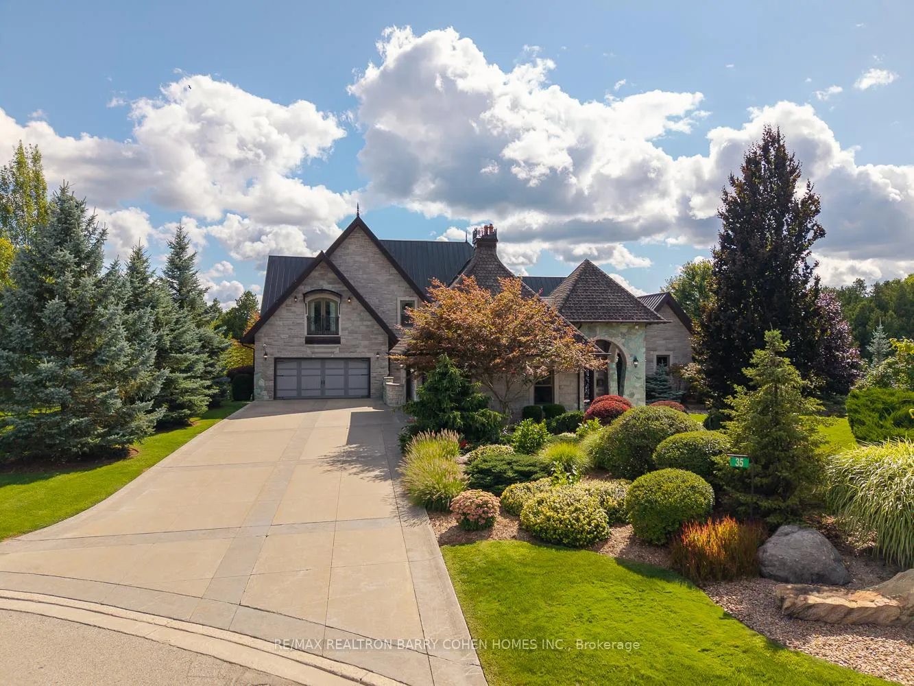 Photo 2 of 35 Daymond Drive, Puslinch, Rural Puslinch East — HOMEH