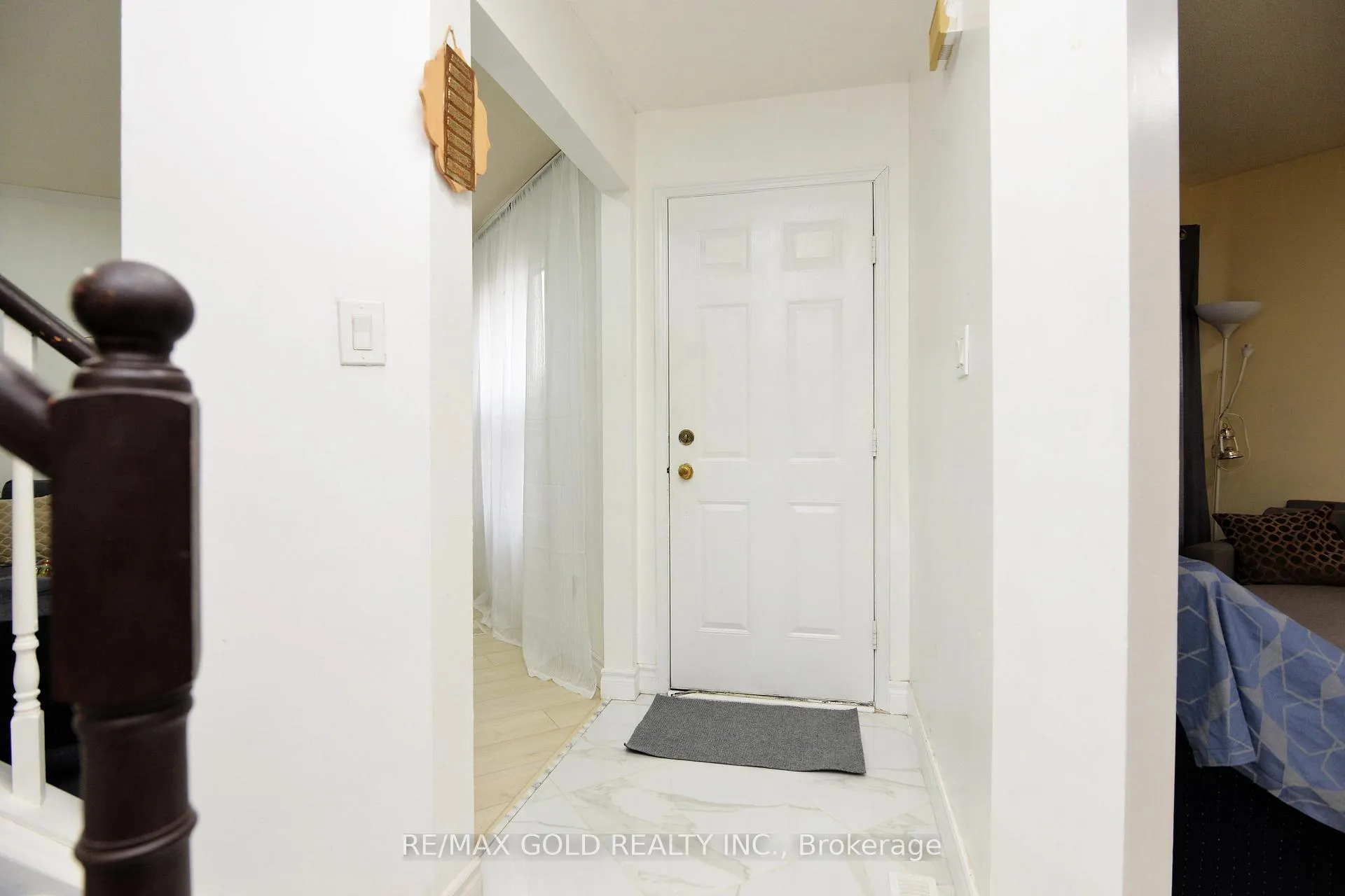 Photo 5 of 9 Ravenswood Drive, Brampton, Fletcher's Creek South — HOMEH