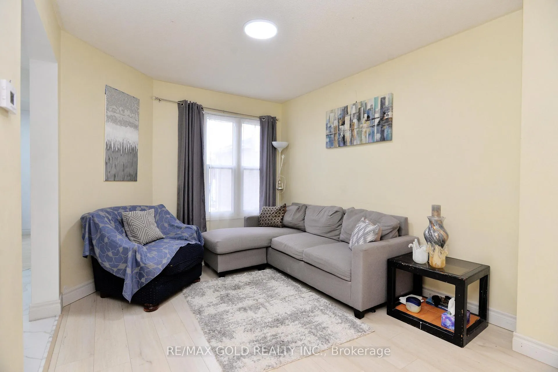 Photo 11 of 9 Ravenswood Drive, Brampton, Fletcher's Creek South — HOMEH