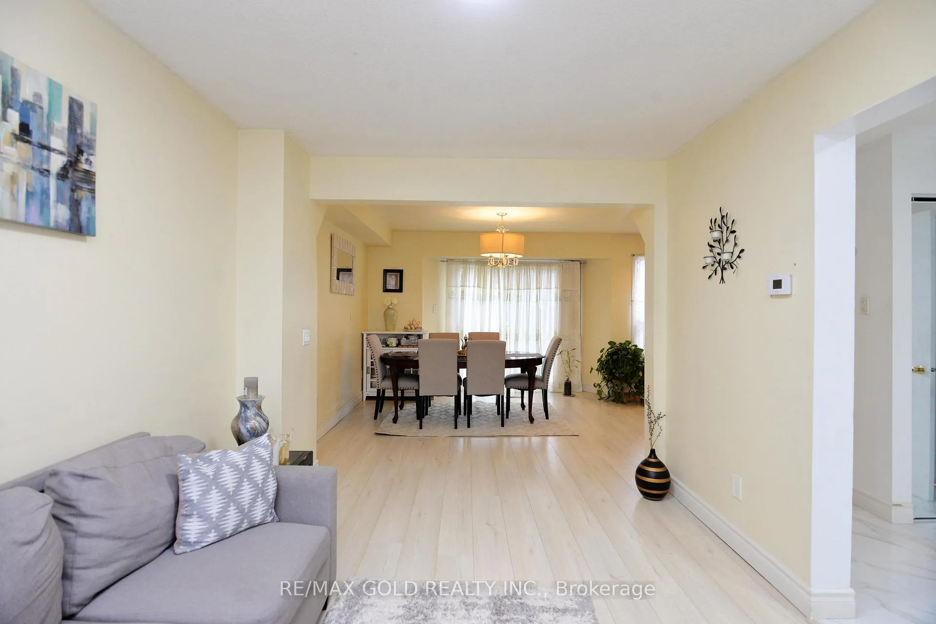 Photo 12 of 9 Ravenswood Drive, Brampton, Fletcher's Creek South — HOMEH