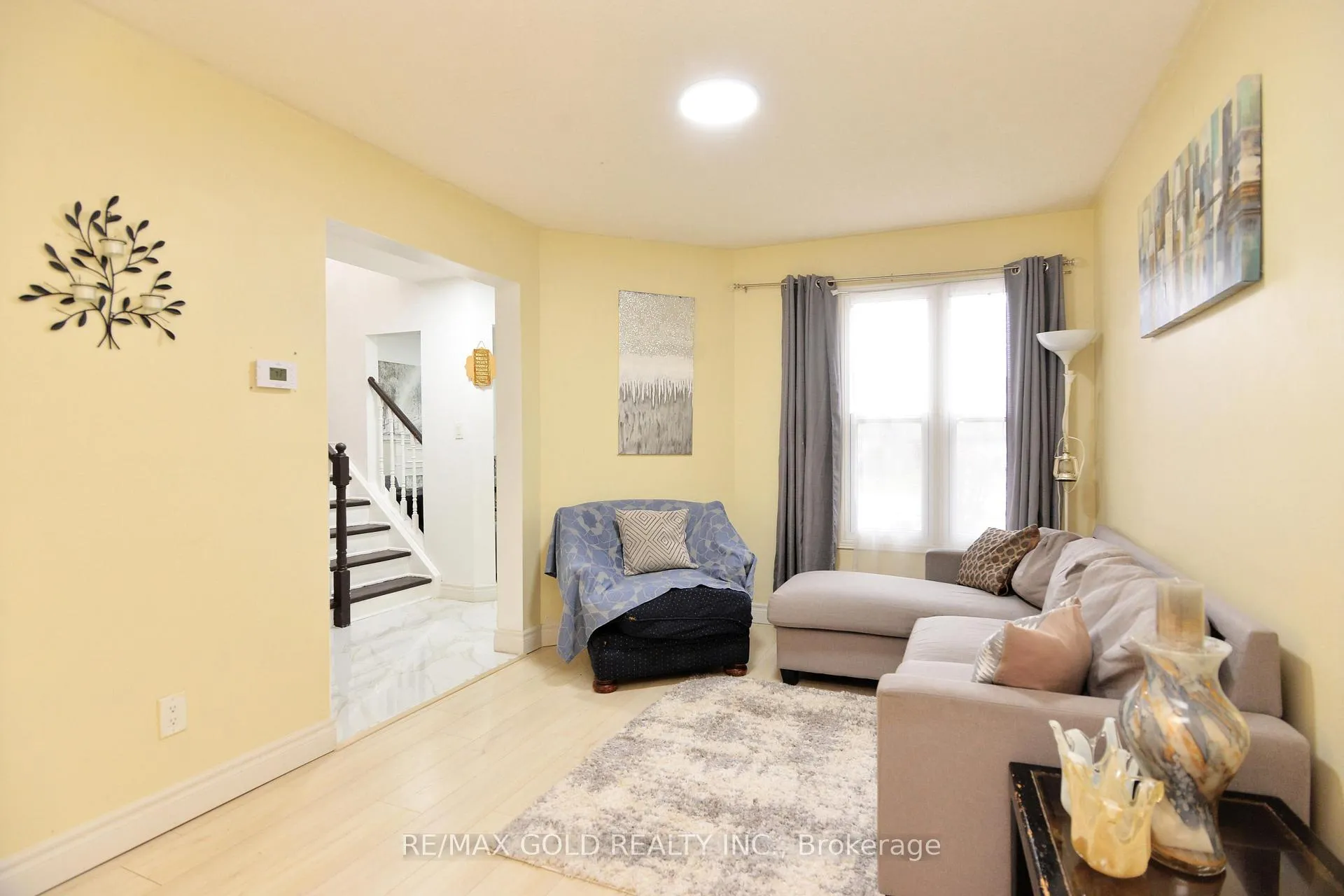 Photo 13 of 9 Ravenswood Drive, Brampton, Fletcher's Creek South — HOMEH