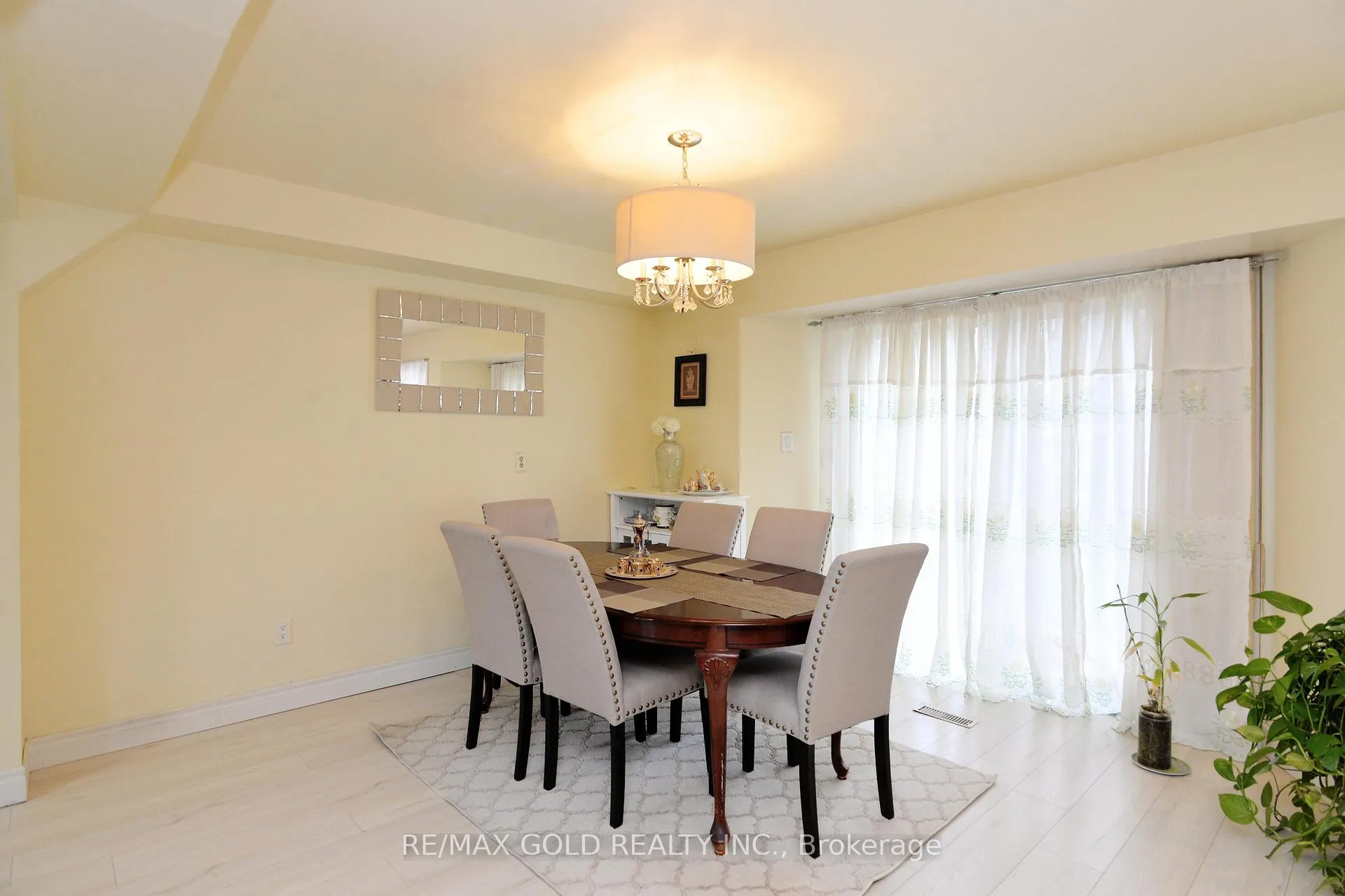 Photo 14 of 9 Ravenswood Drive, Brampton, Fletcher's Creek South — HOMEH