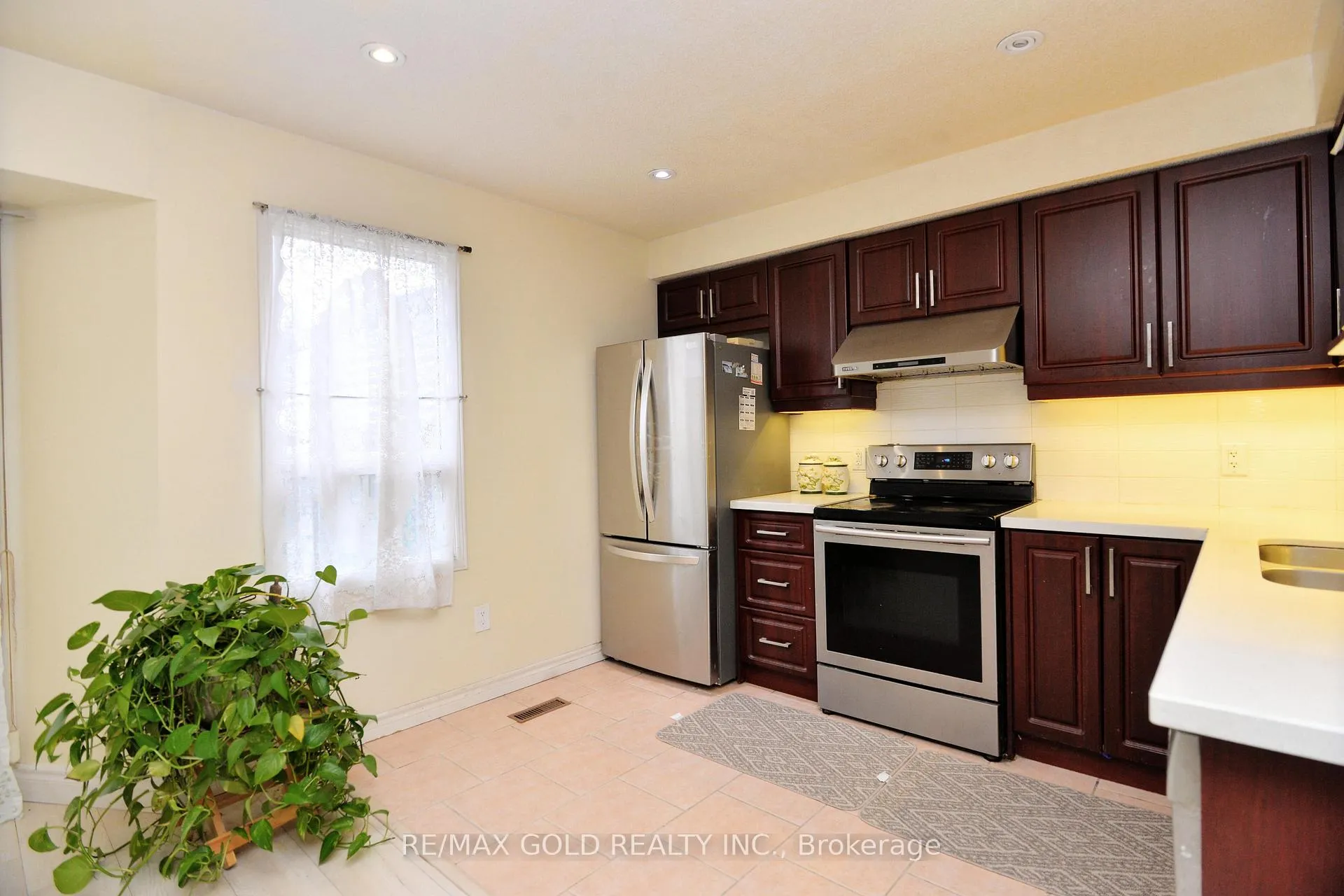 Photo 18 of 9 Ravenswood Drive, Brampton, Fletcher's Creek South — HOMEH
