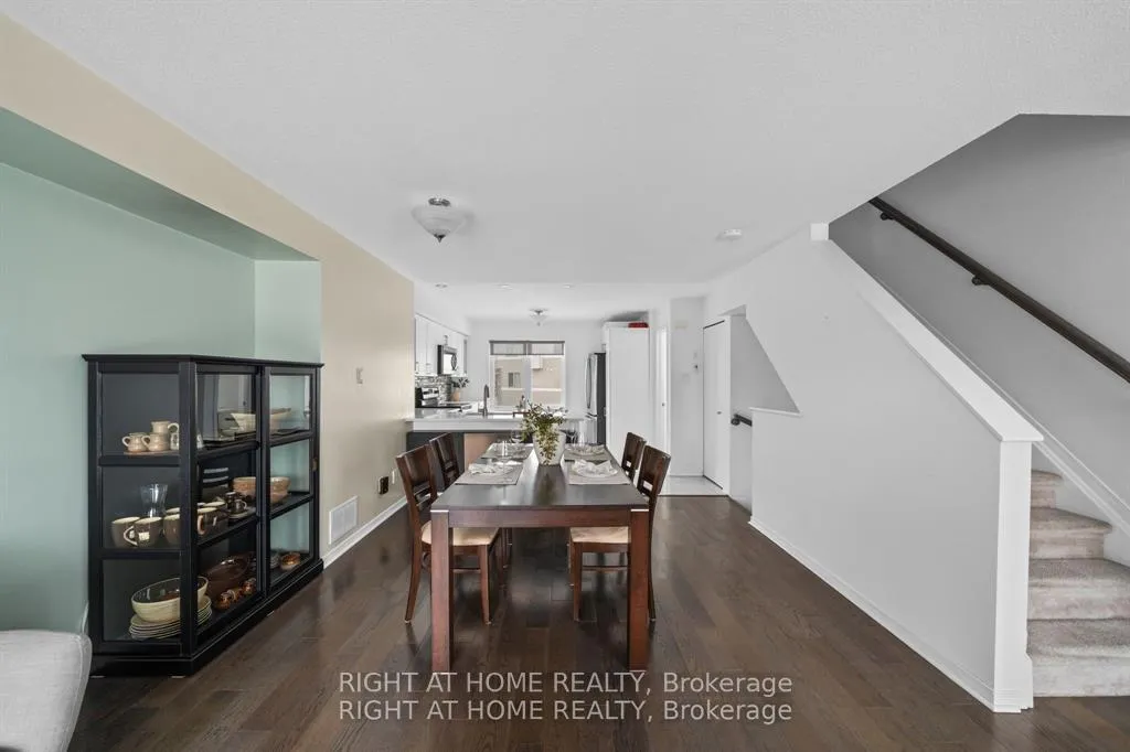 Photo 8 of 161 Camden Private, Ottawa, Barrhaven - Cedargrove/Fraserdale — HOMEH