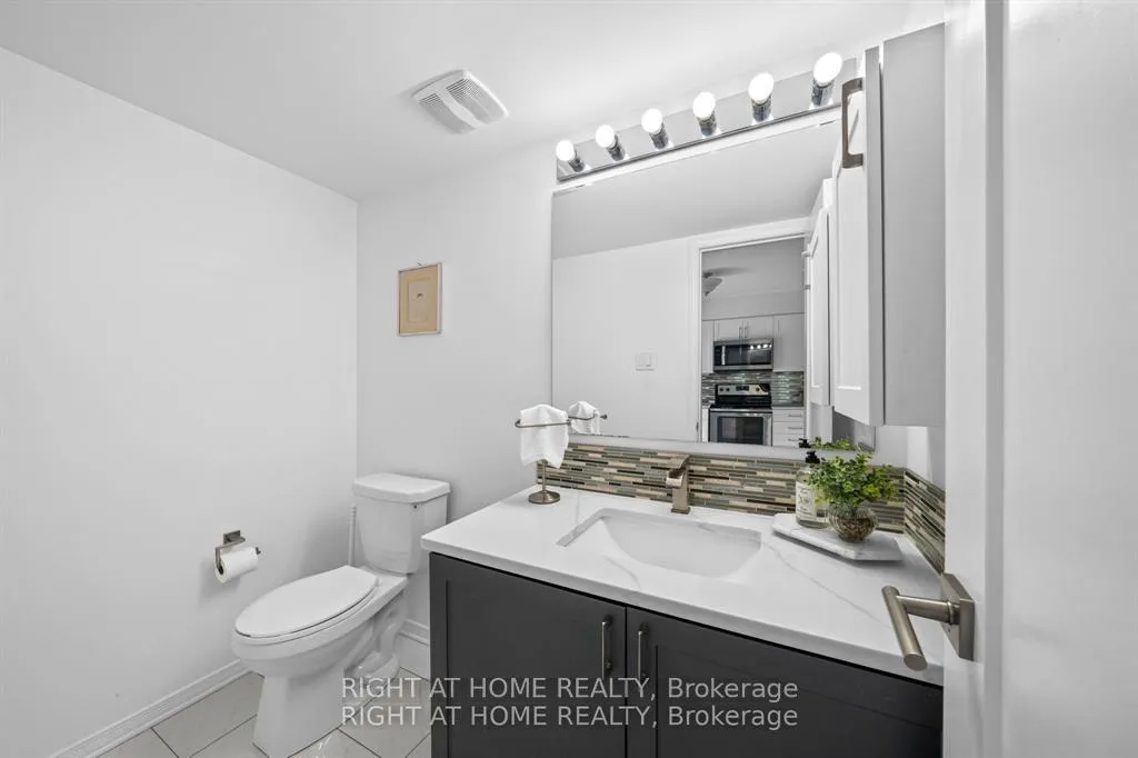 Photo 10 of 161 Camden Private, Ottawa, Barrhaven - Cedargrove/Fraserdale — HOMEH