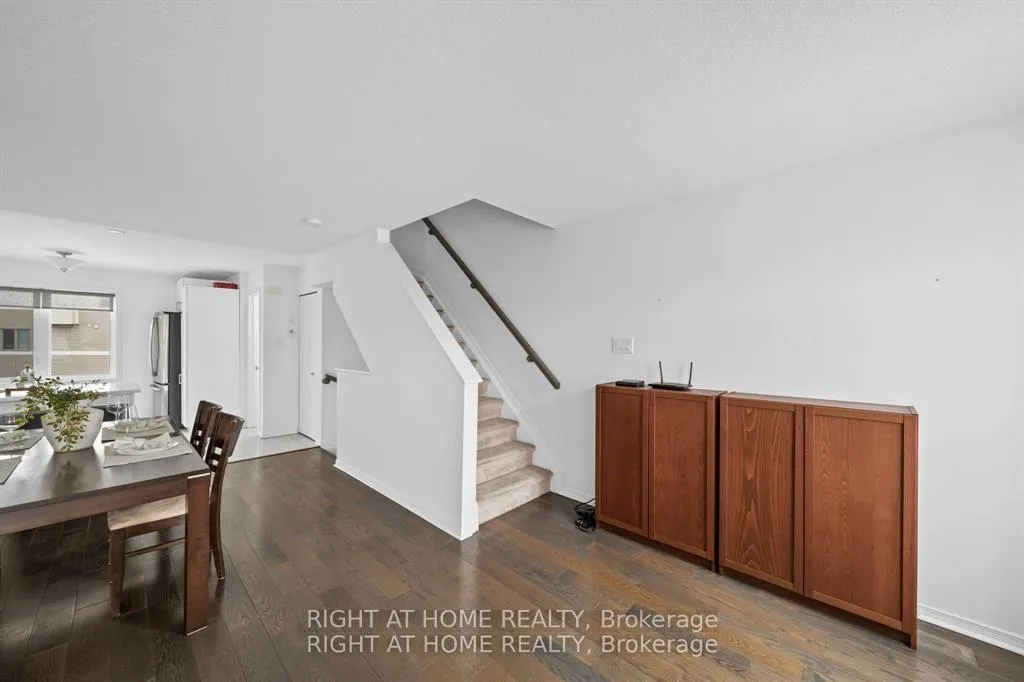 Photo 11 of 161 Camden Private, Ottawa, Barrhaven - Cedargrove/Fraserdale — HOMEH