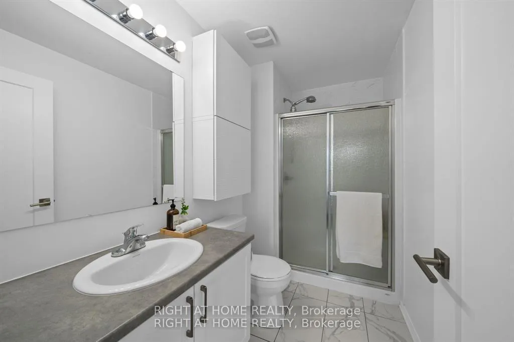 Photo 17 of 161 Camden Private, Ottawa, Barrhaven - Cedargrove/Fraserdale — HOMEH