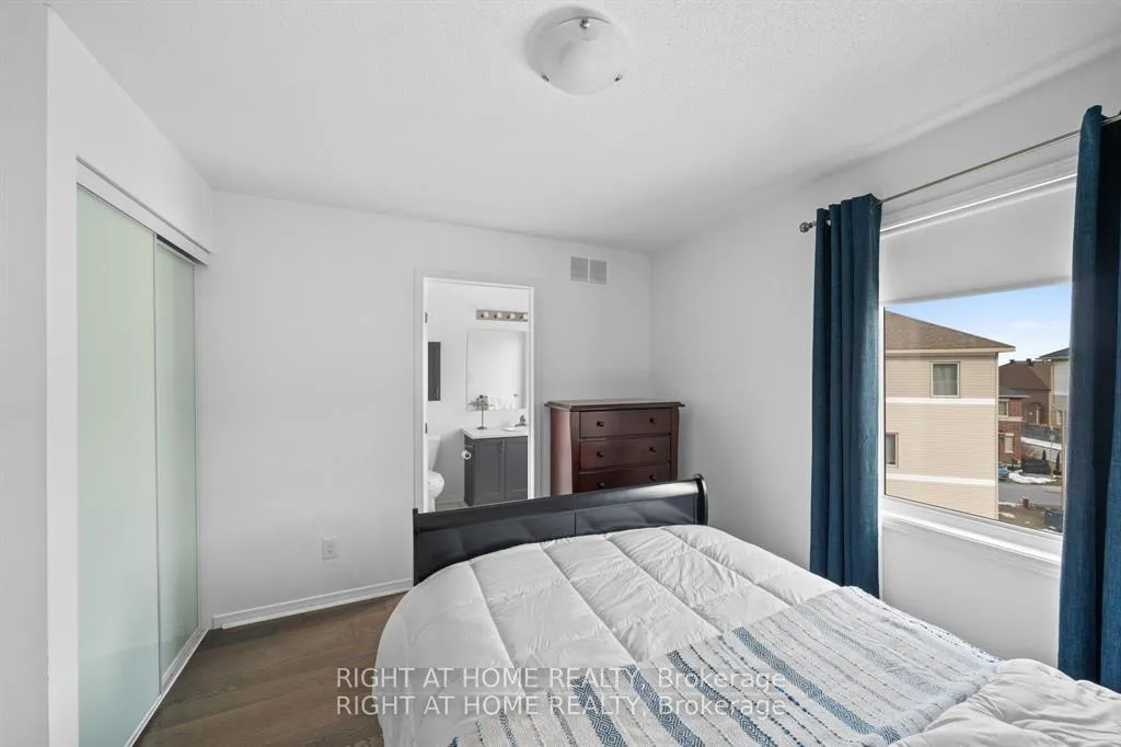 Photo 19 of 161 Camden Private, Ottawa, Barrhaven - Cedargrove/Fraserdale — HOMEH