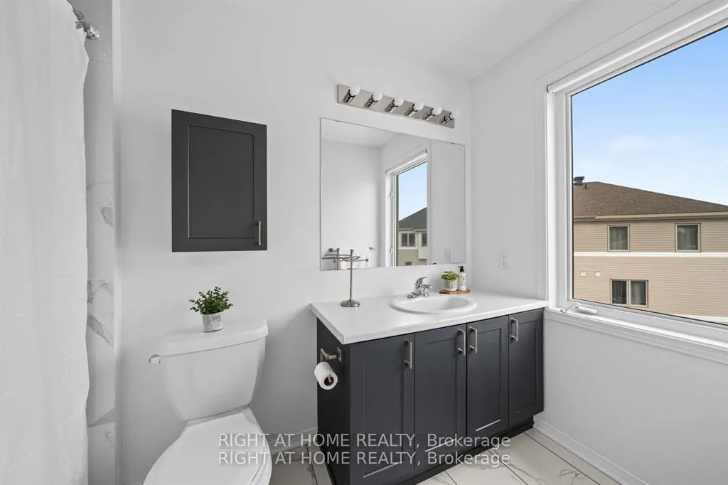 Photo 21 of 161 Camden Private, Ottawa, Barrhaven - Cedargrove/Fraserdale — HOMEH