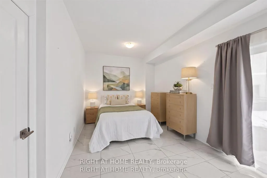 Photo 23 of 161 Camden Private, Ottawa, Barrhaven - Cedargrove/Fraserdale — HOMEH