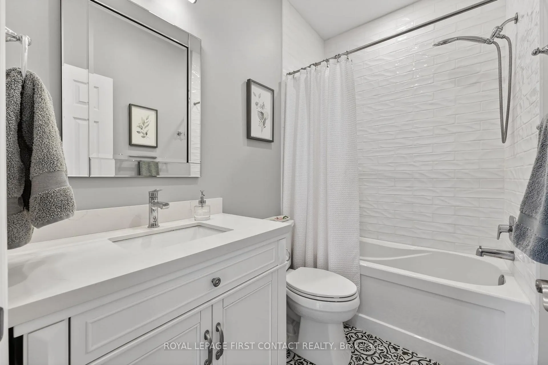 Photo 24 of 43 Boyd Crescent, Oro-Medonte, Moonstone — HOMEH