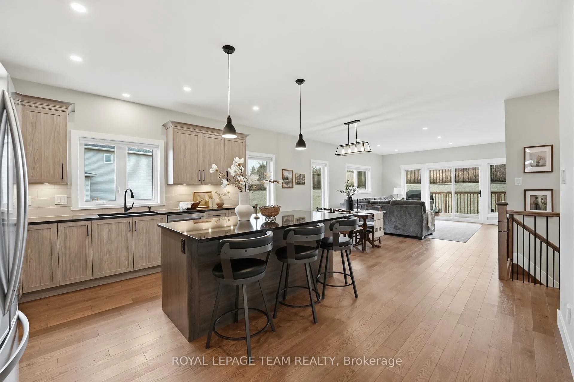 Photo 15 of 757 Meadowridge Circle, Ottawa, Carp — HOMEH