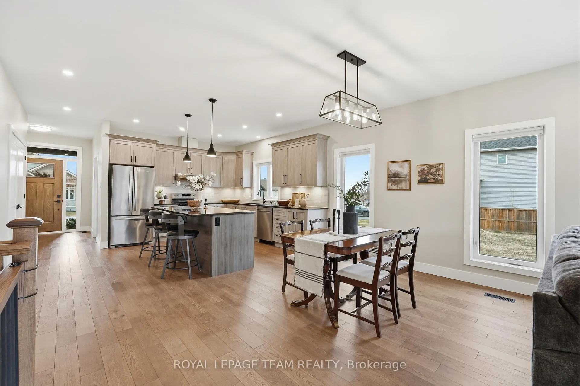 Photo 18 of 757 Meadowridge Circle, Ottawa, Carp — HOMEH
