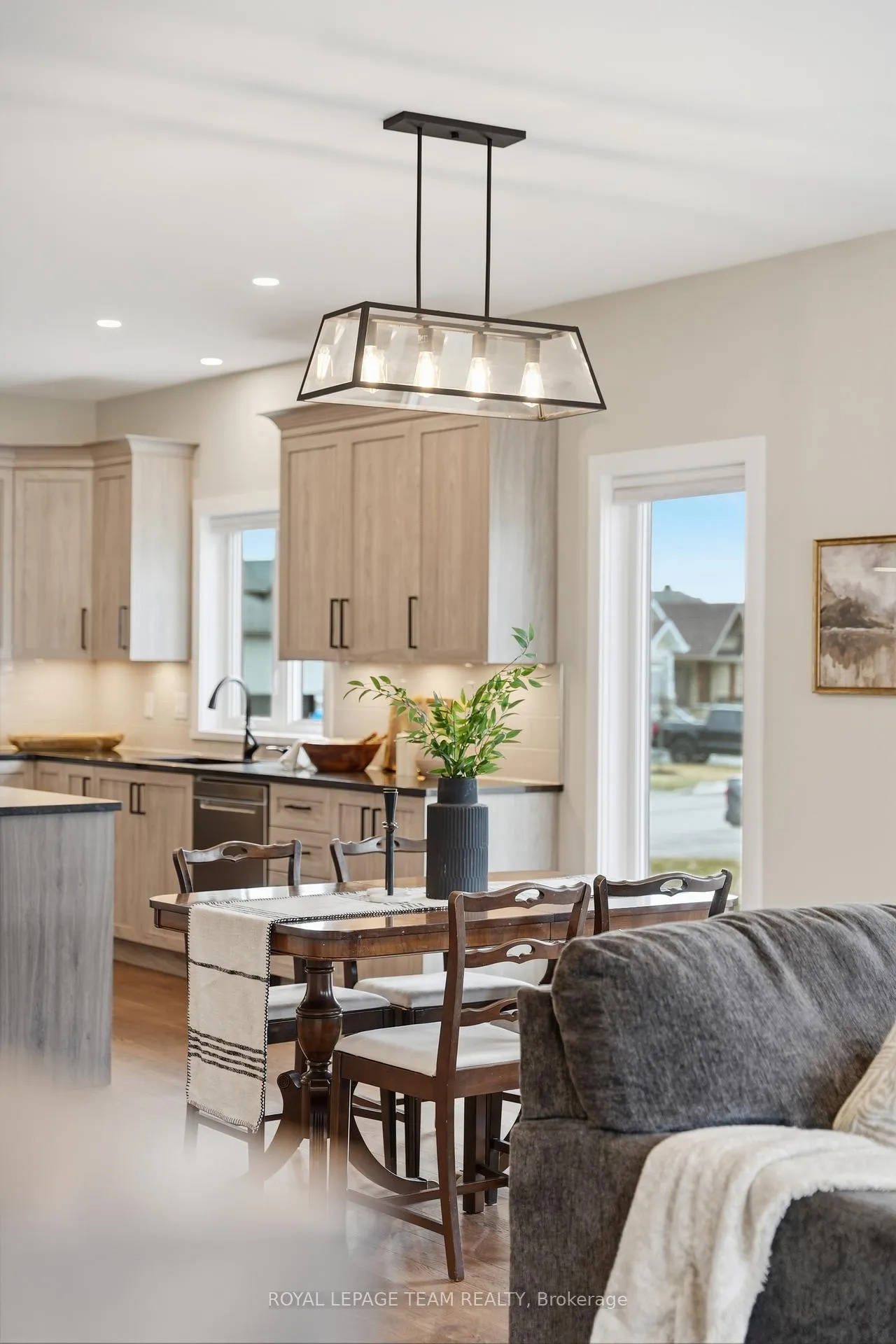Photo 19 of 757 Meadowridge Circle, Ottawa, Carp — HOMEH