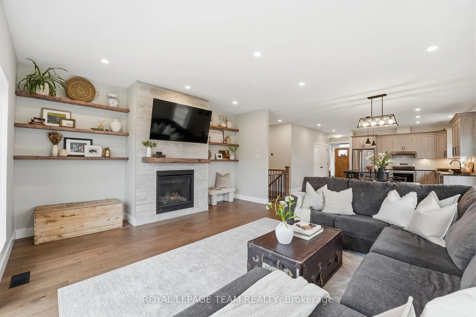 Photo 24 of 757 Meadowridge Circle, Ottawa, Carp — HOMEH