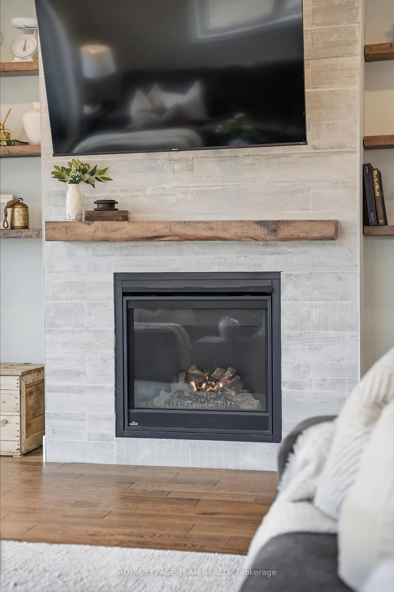 Photo 26 of 757 Meadowridge Circle, Ottawa, Carp — HOMEH