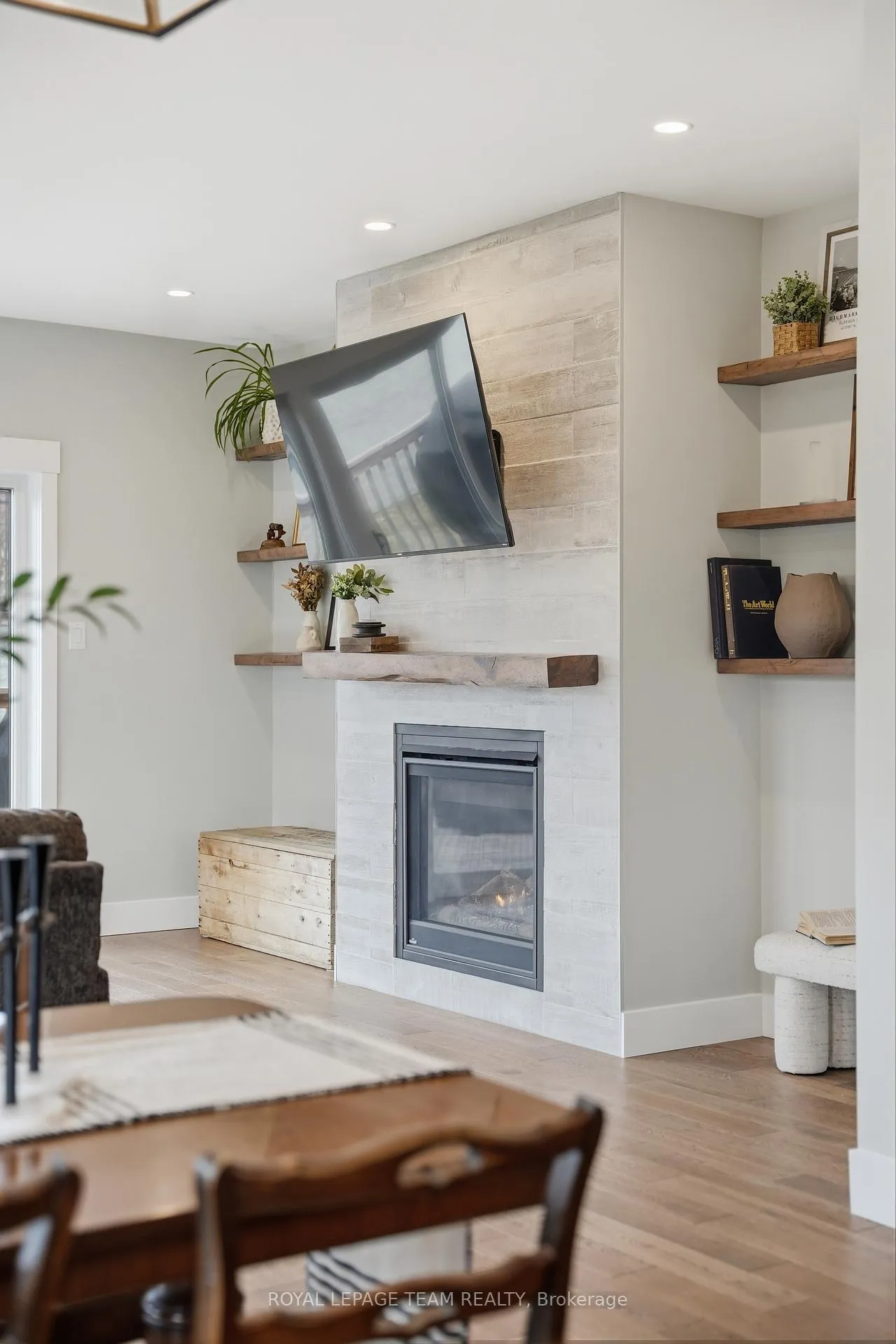 Photo 28 of 757 Meadowridge Circle, Ottawa, Carp — HOMEH