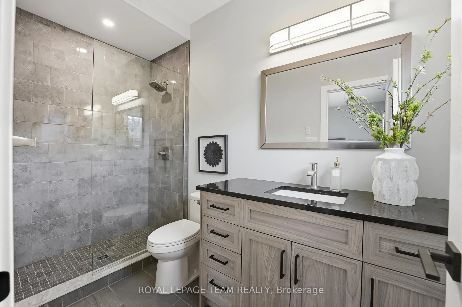 Photo 31 of 757 Meadowridge Circle, Ottawa, Carp — HOMEH