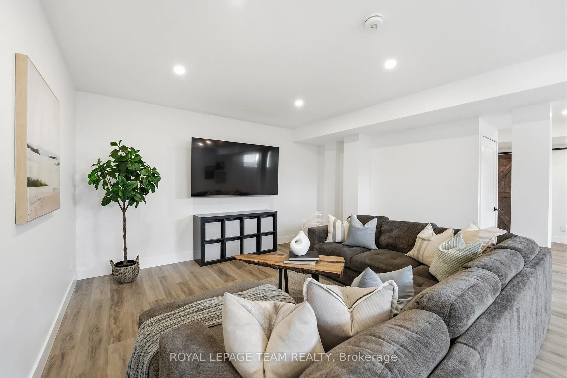 Photo 41 of 757 Meadowridge Circle, Ottawa, Carp — HOMEH