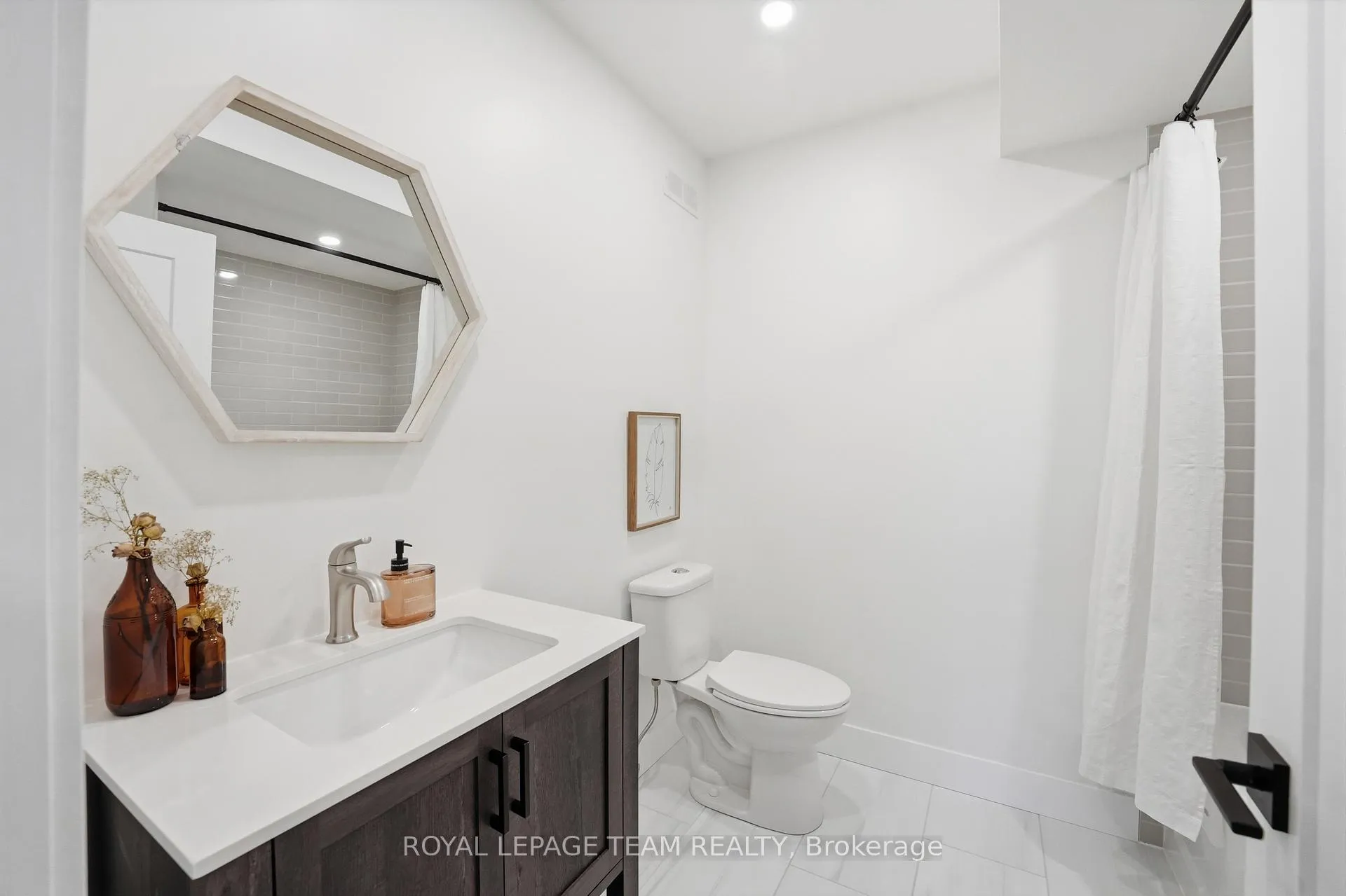 Photo 45 of 757 Meadowridge Circle, Ottawa, Carp — HOMEH