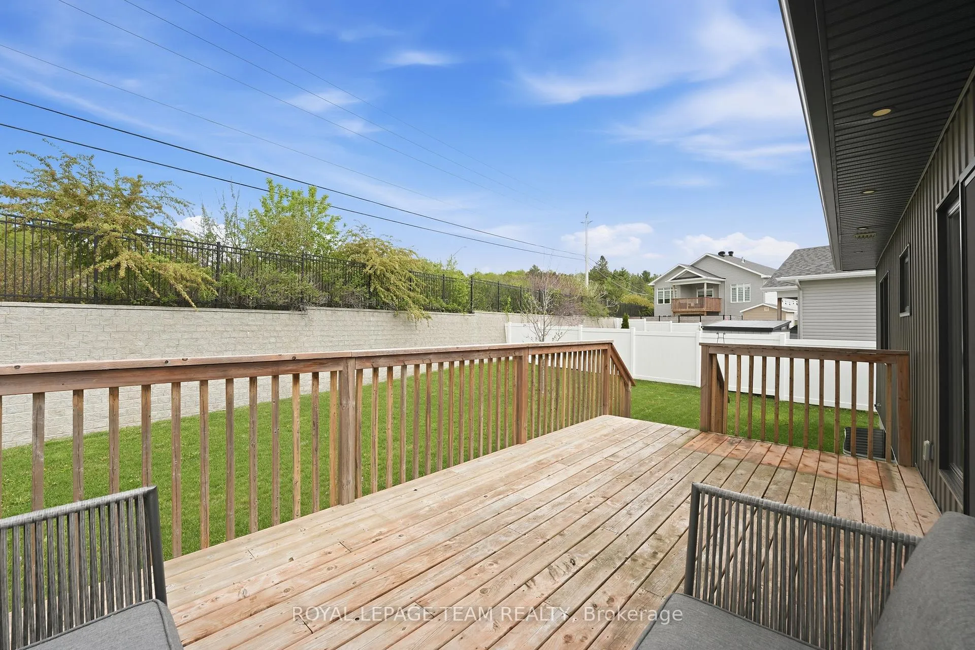 Photo 48 of 757 Meadowridge Circle, Ottawa, Carp — HOMEH