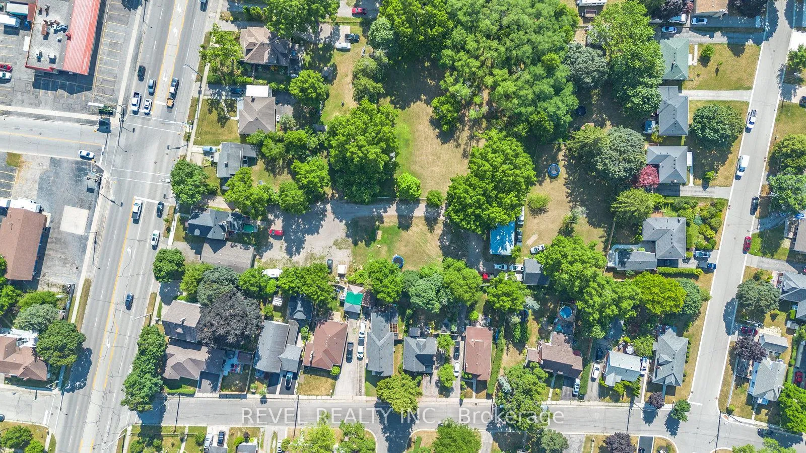 Photo 6 of 816 Colborne Street E, Brantford, Echo Place — HOMEH
