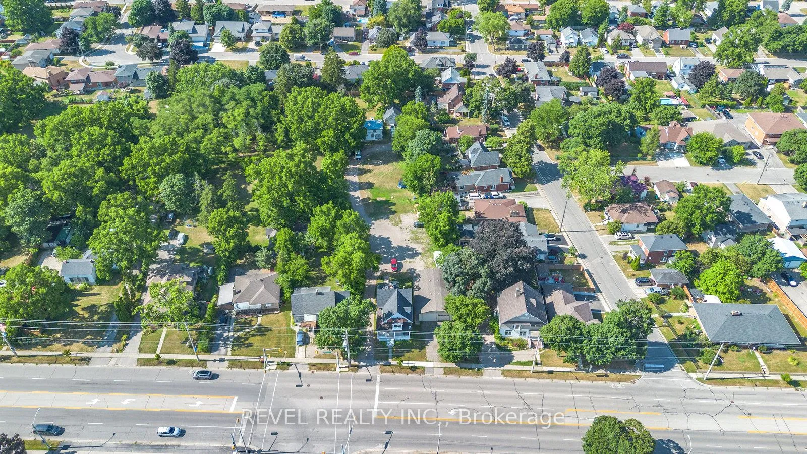 Photo 8 of 816 Colborne Street E, Brantford, Echo Place — HOMEH