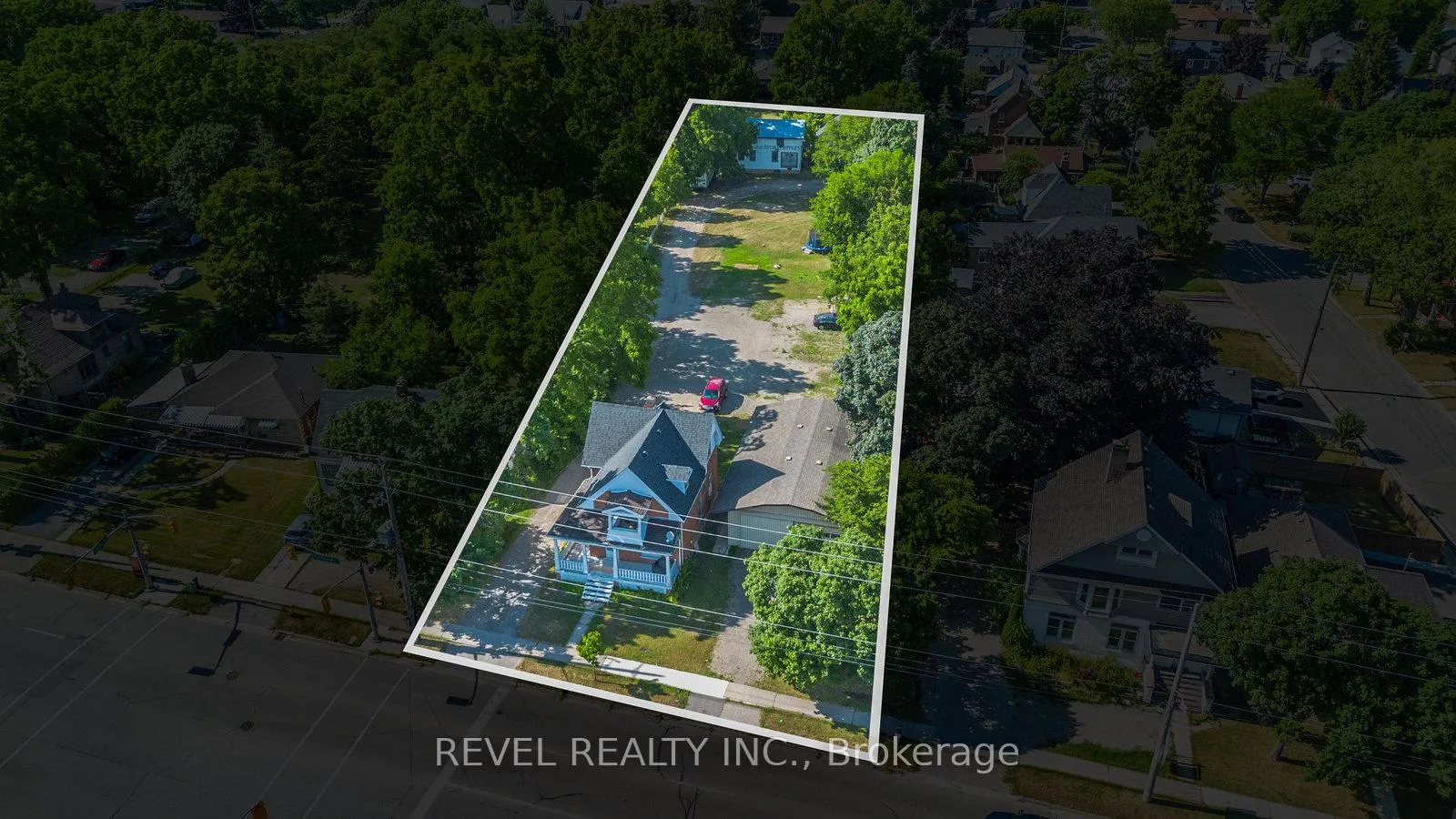 Photo 10 of 816 Colborne Street E, Brantford, Echo Place — HOMEH