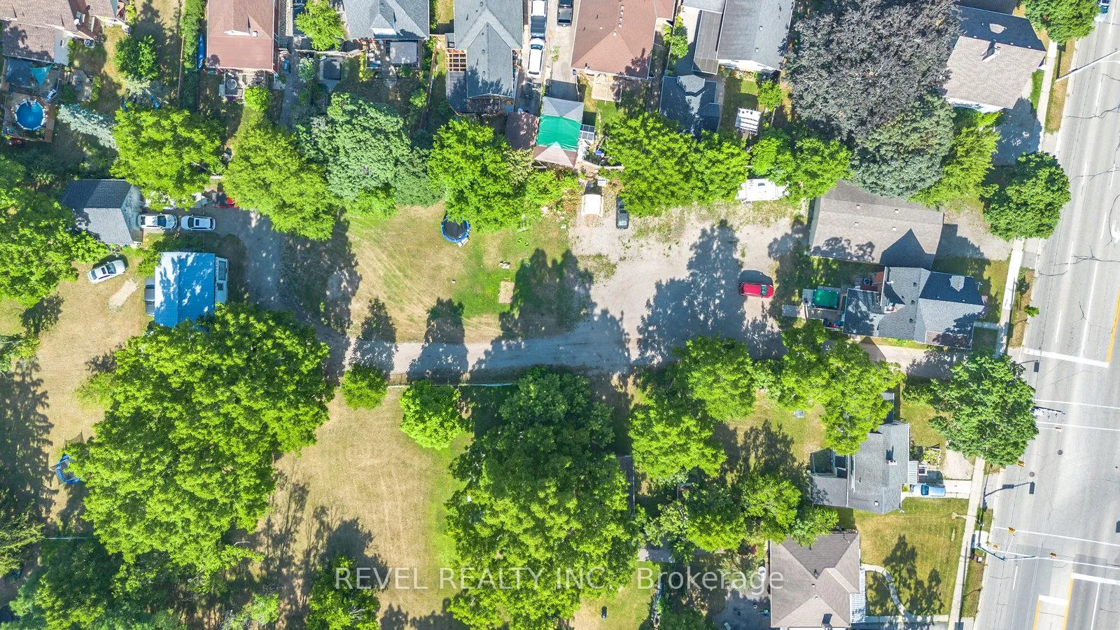 Photo 12 of 816 Colborne Street E, Brantford, Echo Place — HOMEH