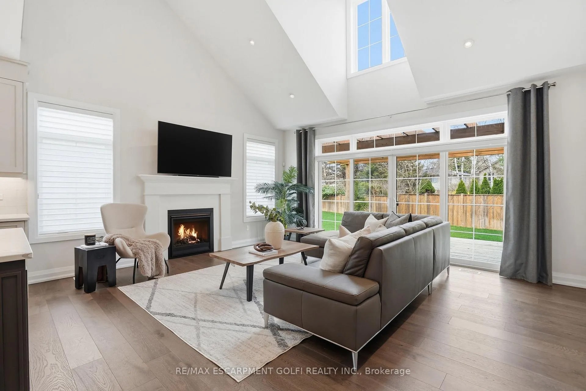 Photo 11 of Unit 10, 58 Simpson Road, St. Catharines, Lakeshore — HOMEH