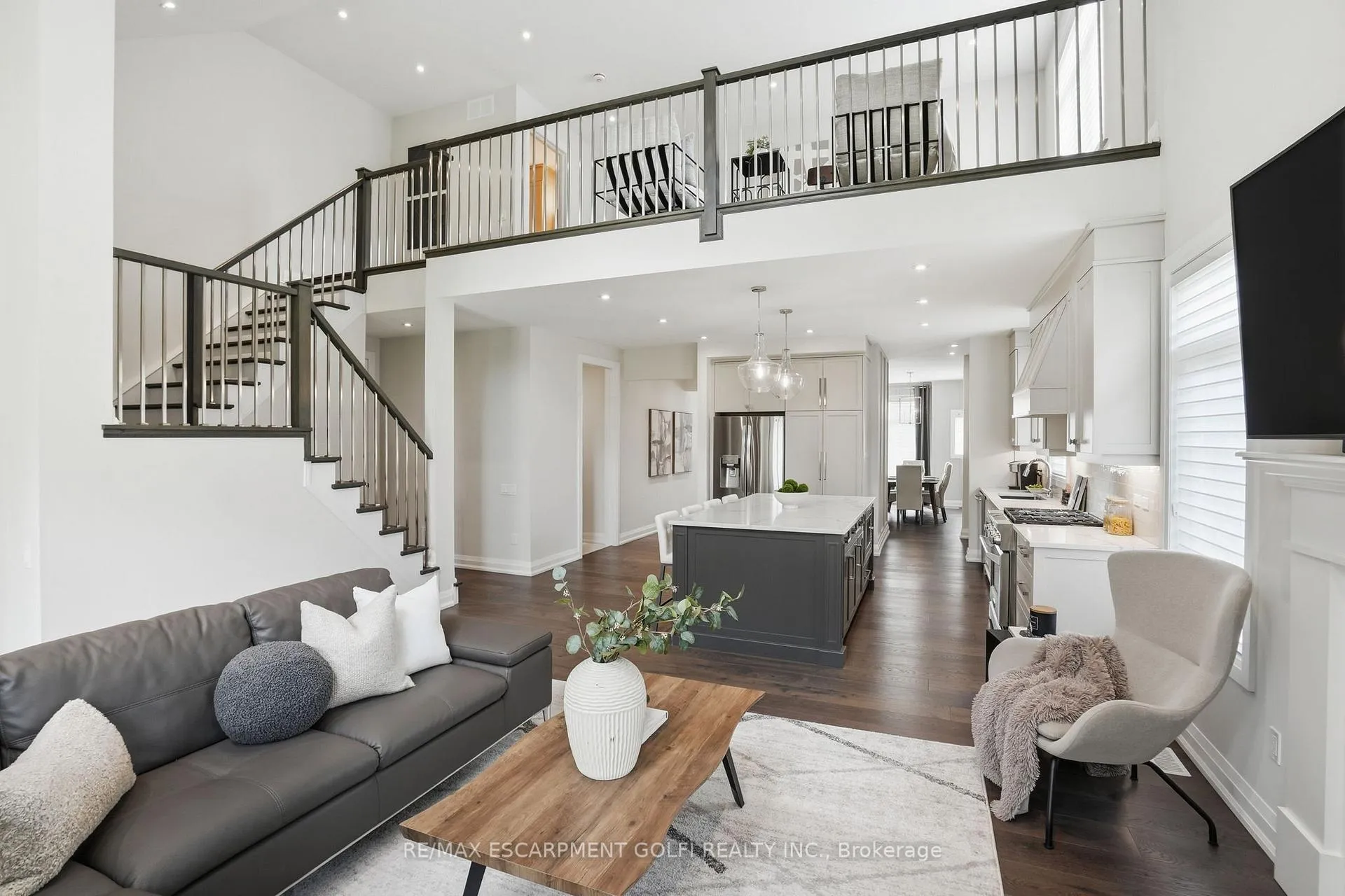 Photo 13 of Unit 10, 58 Simpson Road, St. Catharines, Lakeshore — HOMEH