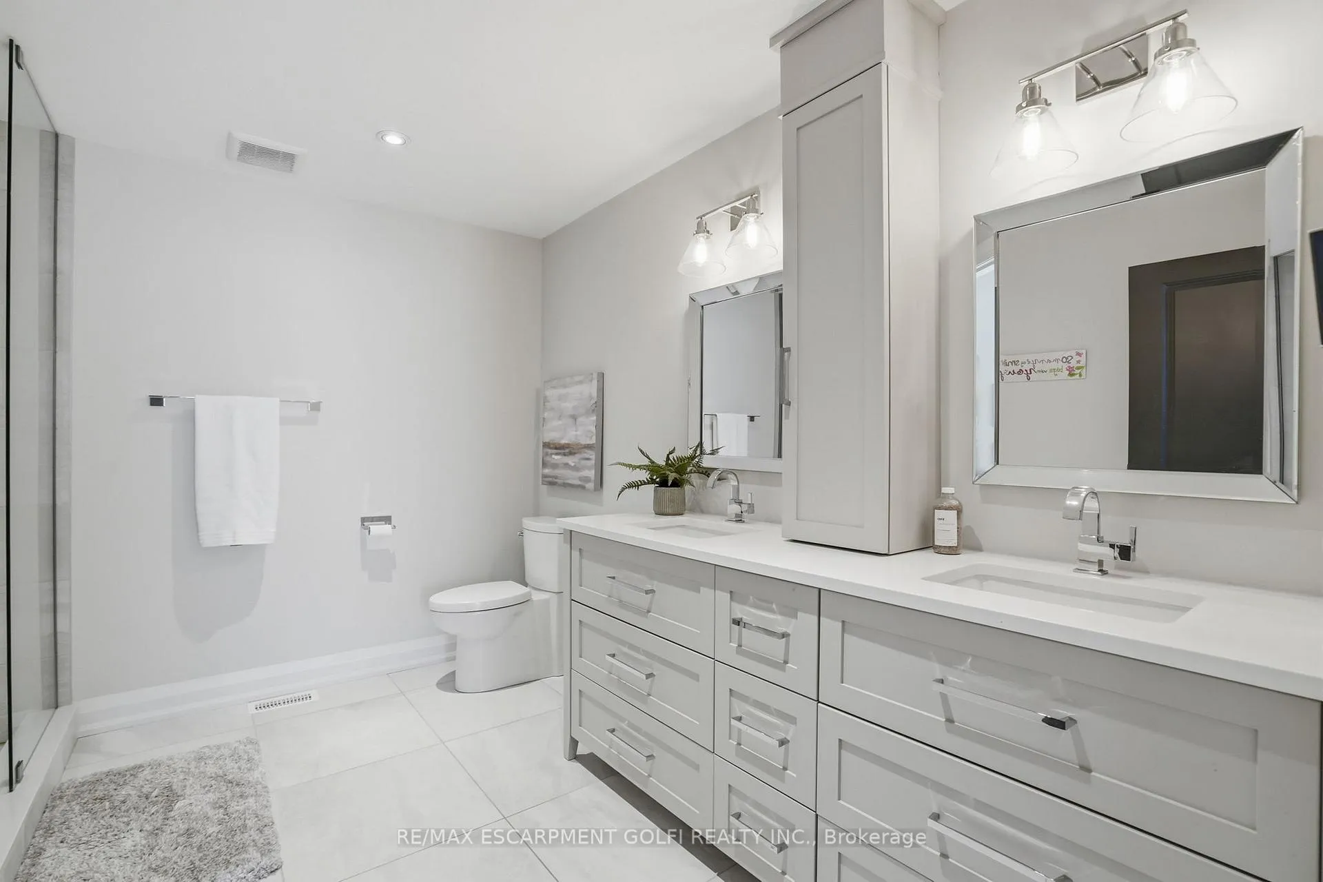 Photo 34 of Unit 10, 58 Simpson Road, St. Catharines, Lakeshore — HOMEH
