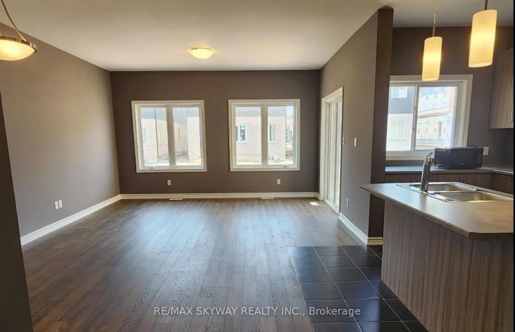 Photo 4 of 46 Bradley Avenue, Welland, Lincoln/Crowland — HOMEH