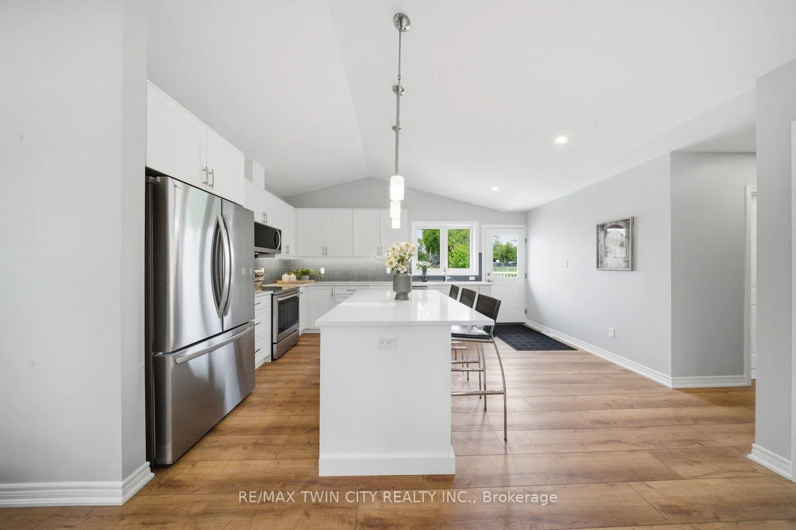 Photo 10 of 121 Silver Street, Brant, Paris — HOMEH