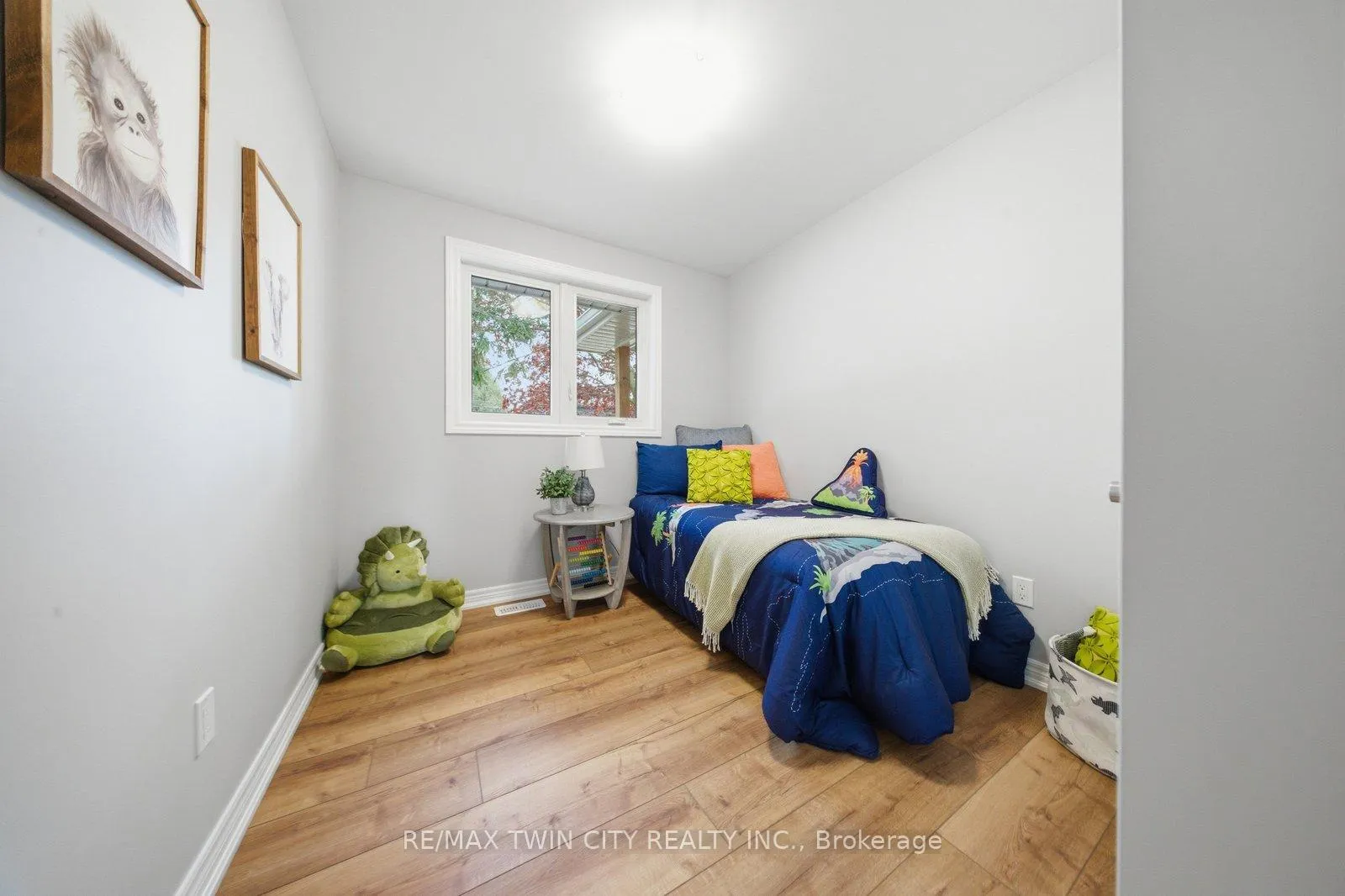 Photo 14 of 121 Silver Street, Brant, Paris — HOMEH