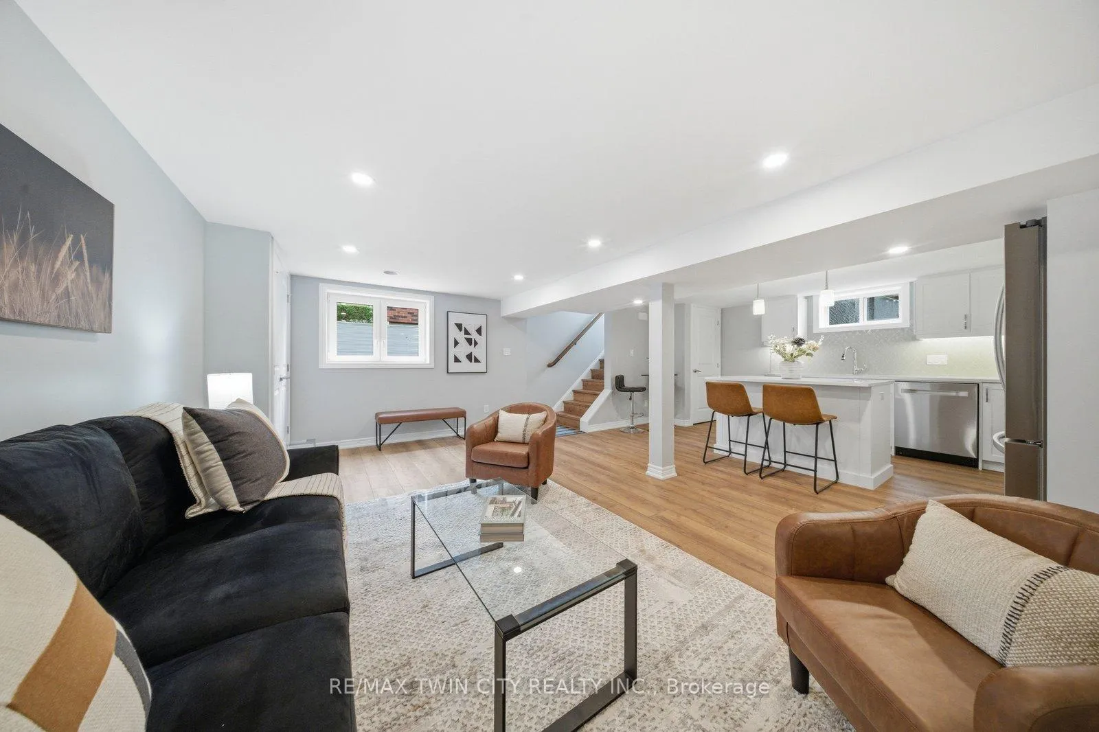 Photo 19 of 121 Silver Street, Brant, Paris — HOMEH
