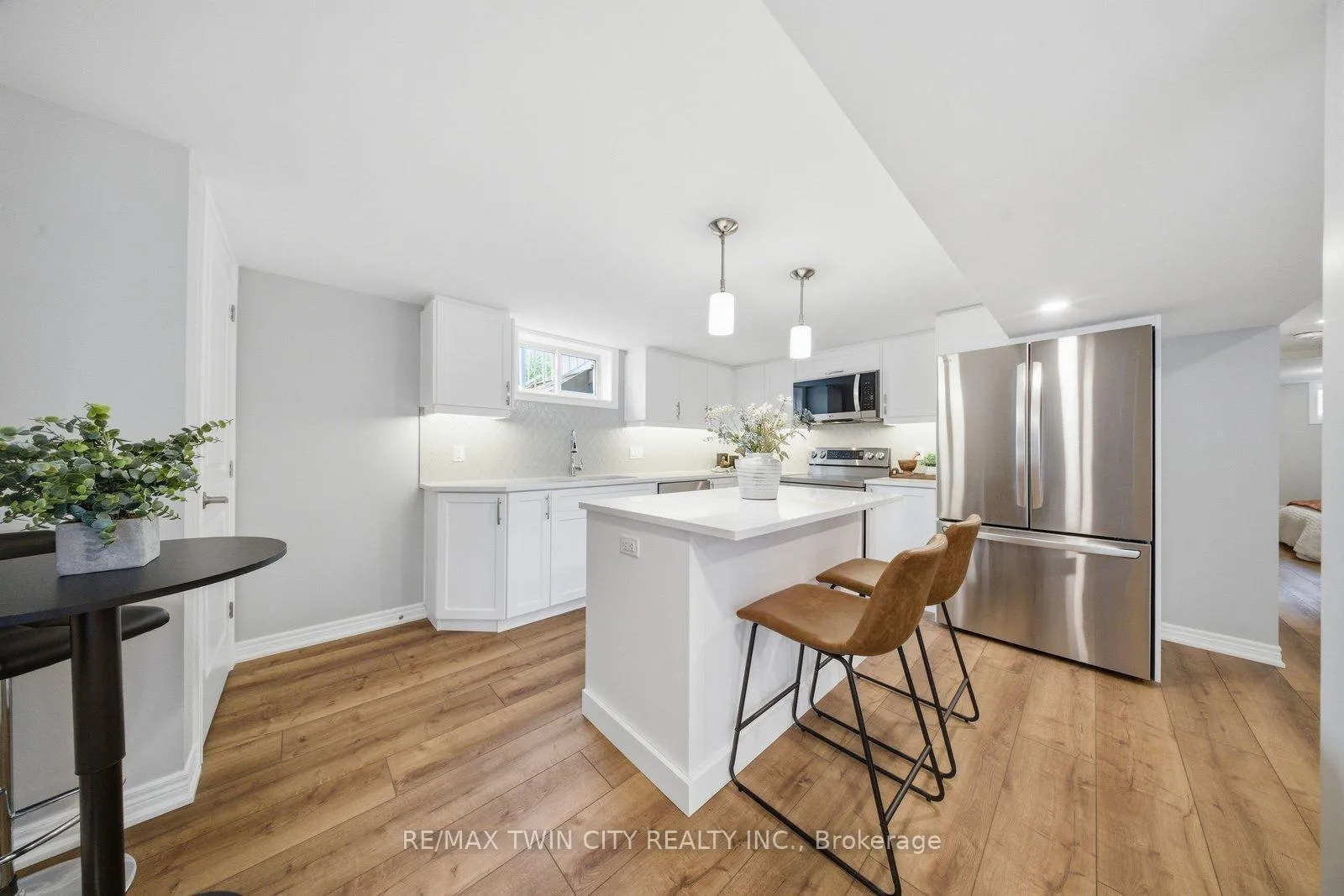 Photo 20 of 121 Silver Street, Brant, Paris — HOMEH