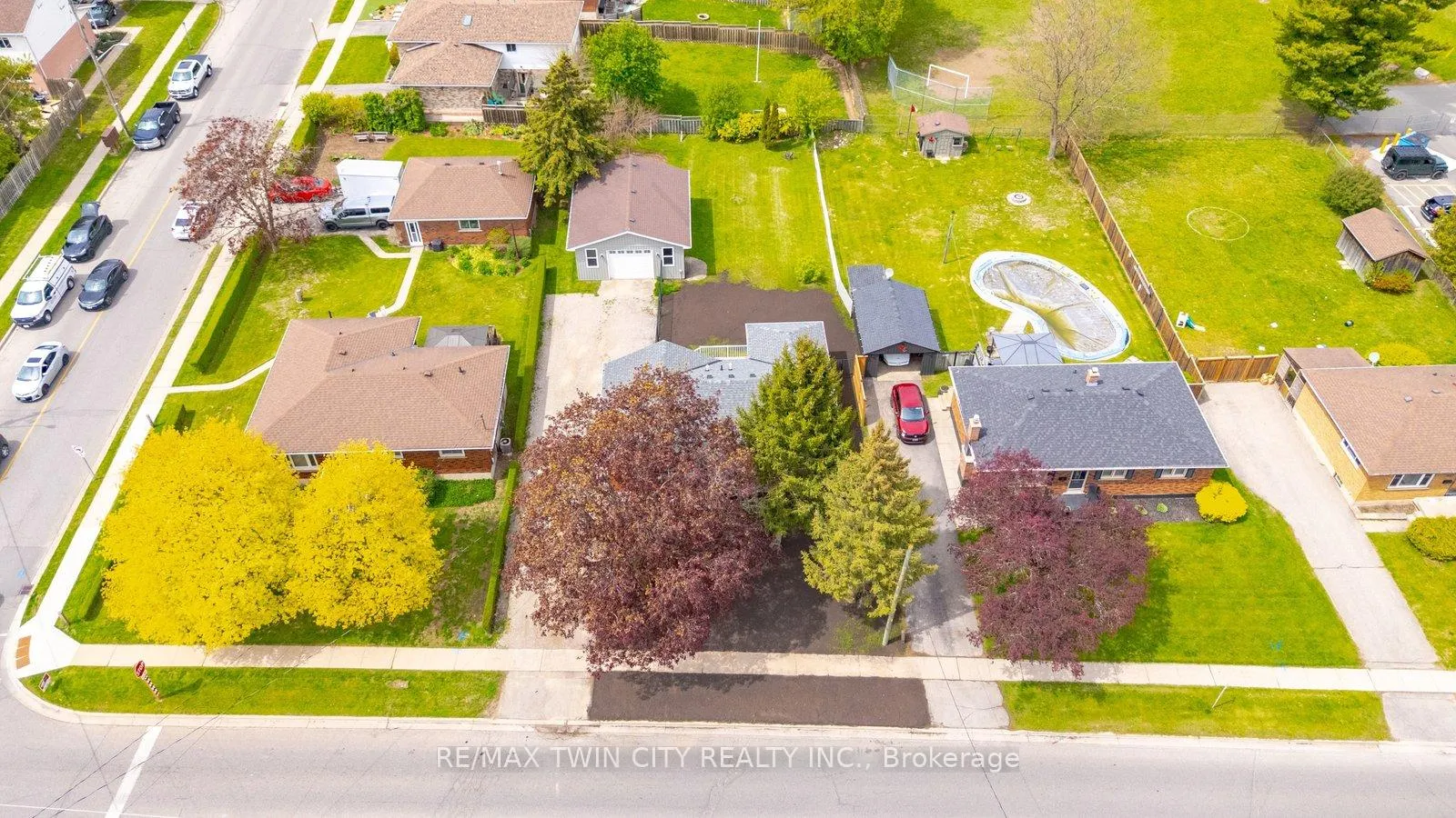 Photo 41 of 121 Silver Street, Brant, Paris — HOMEH