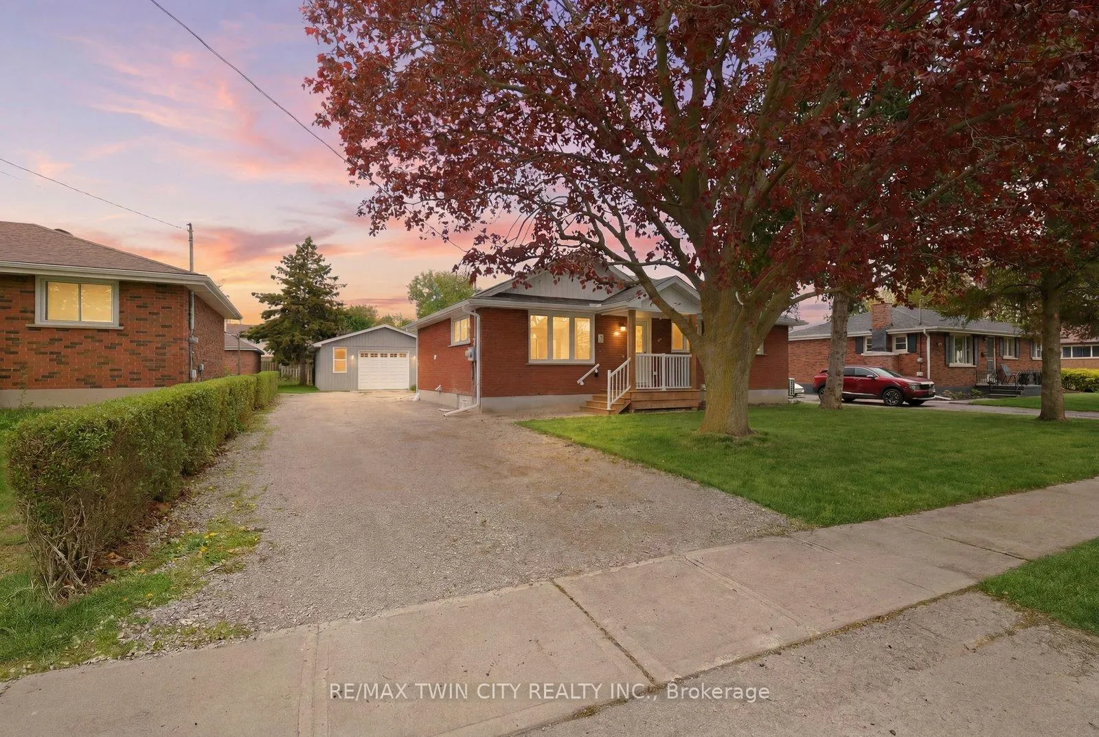Photo 44 of 121 Silver Street, Brant, Paris — HOMEH