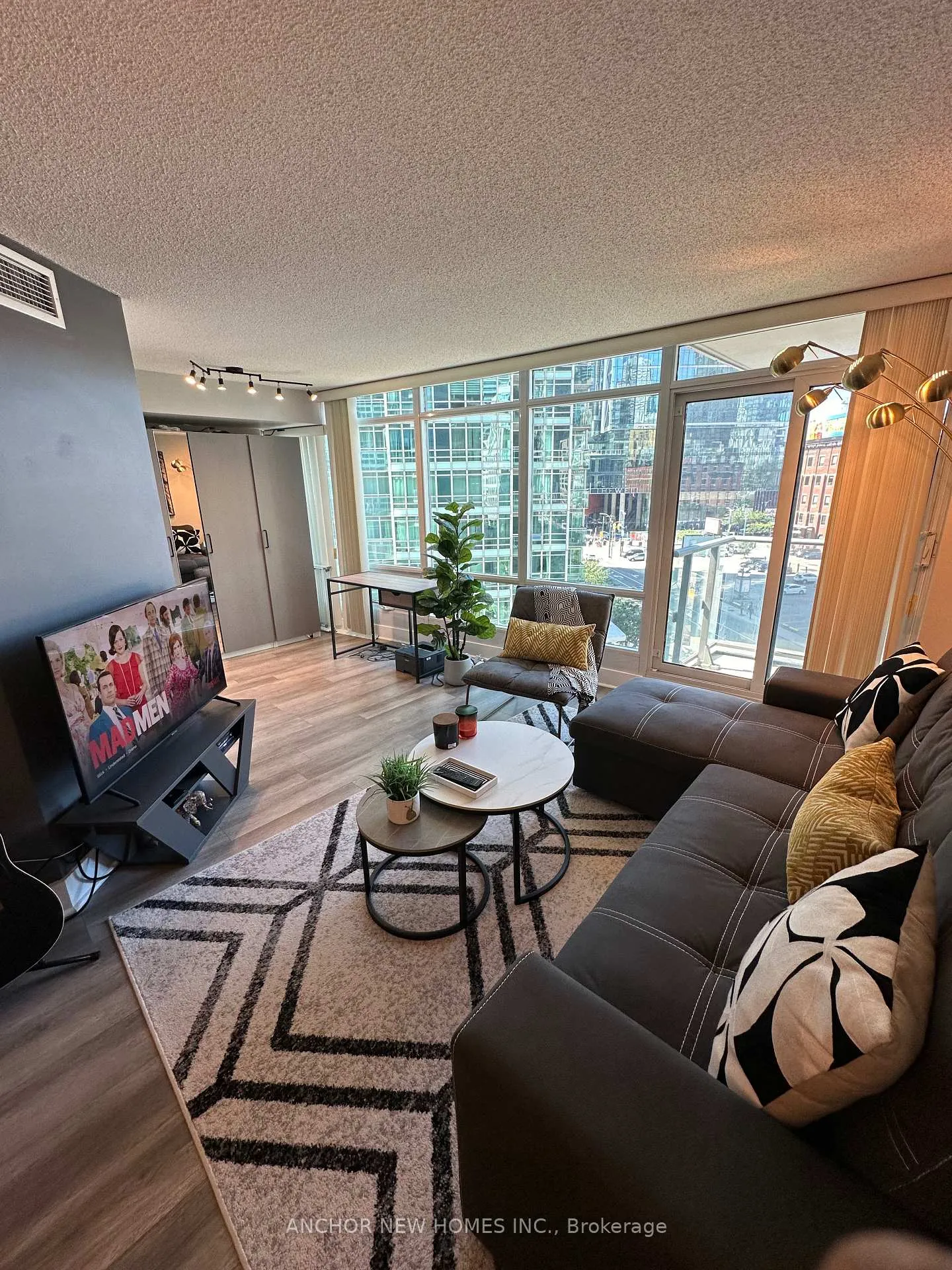 Photo 4 of Unit 701, 373 Front Street W, Toronto, Waterfront Communities — HOMEH