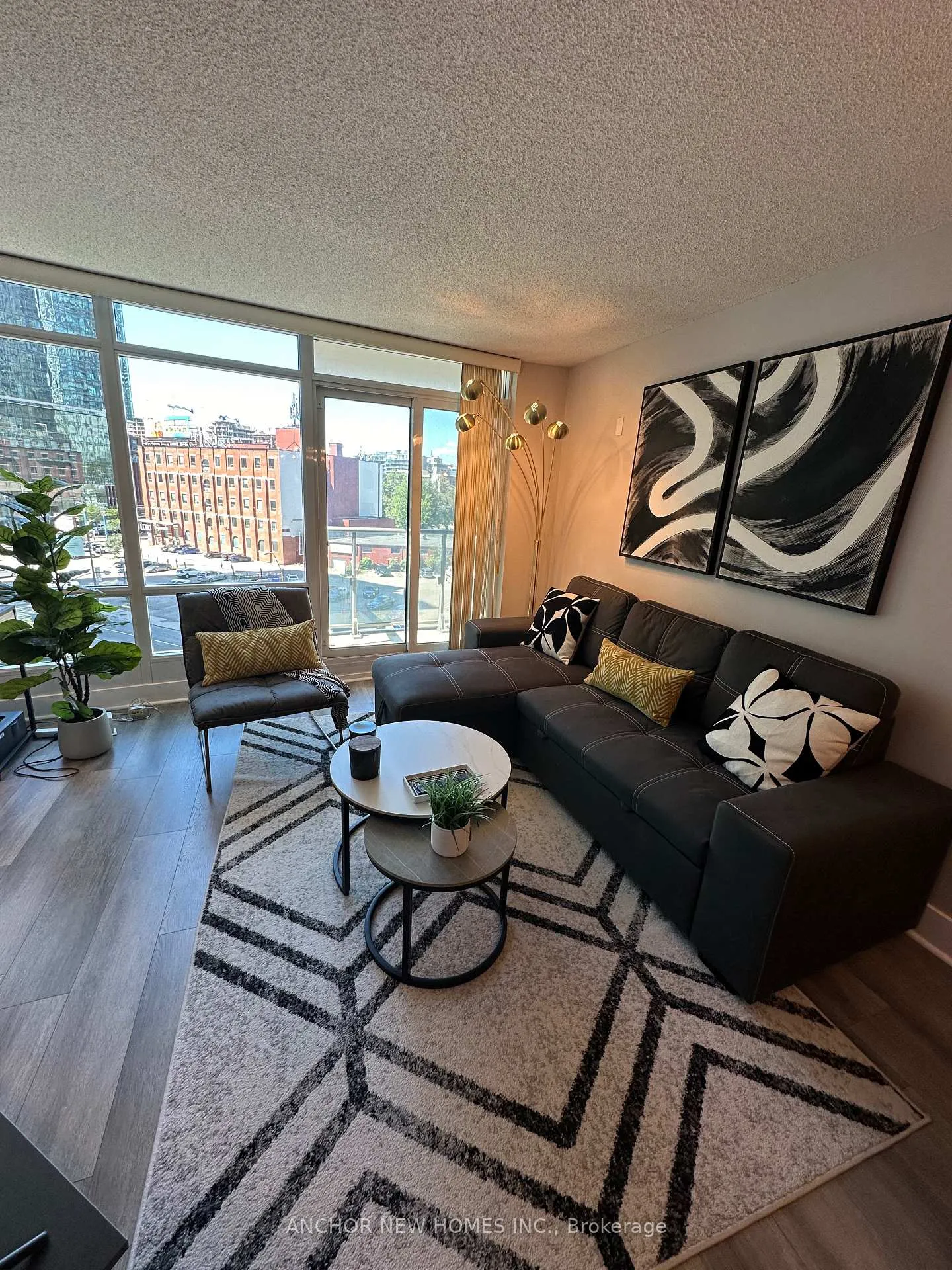 Photo 5 of Unit 701, 373 Front Street W, Toronto, Waterfront Communities — HOMEH