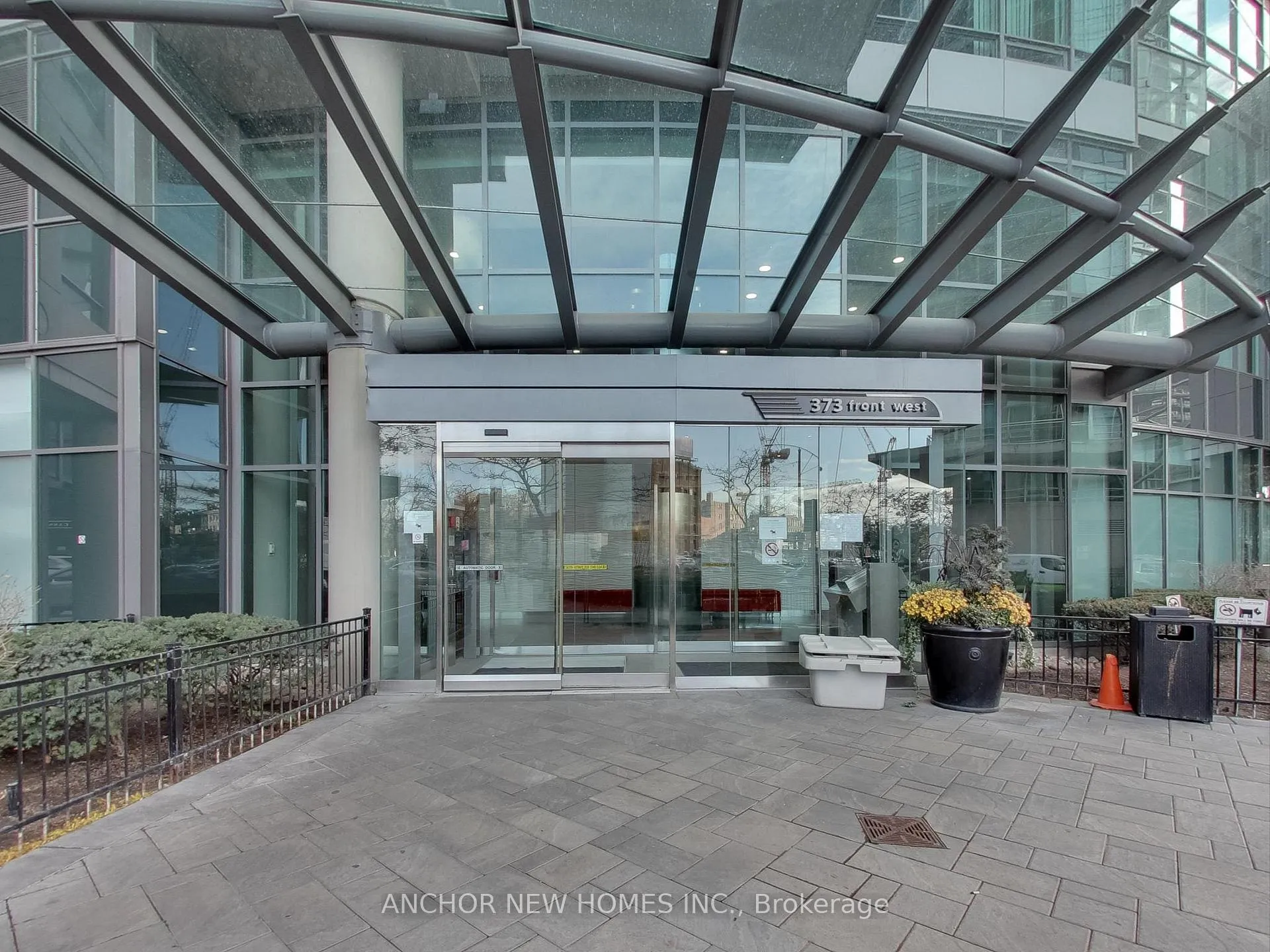 Photo 33 of Unit 701, 373 Front Street W, Toronto, Waterfront Communities — HOMEH