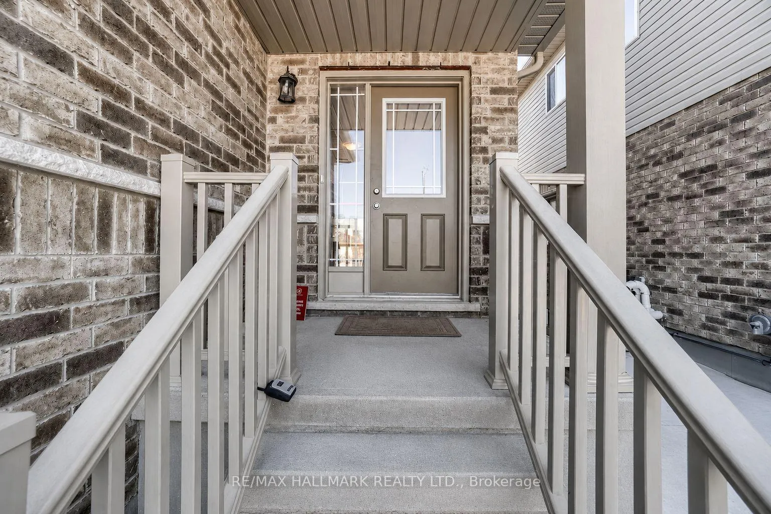 Photo 2 of 75 John Brabson Crescent, Guelph, Kortright East — HOMEH